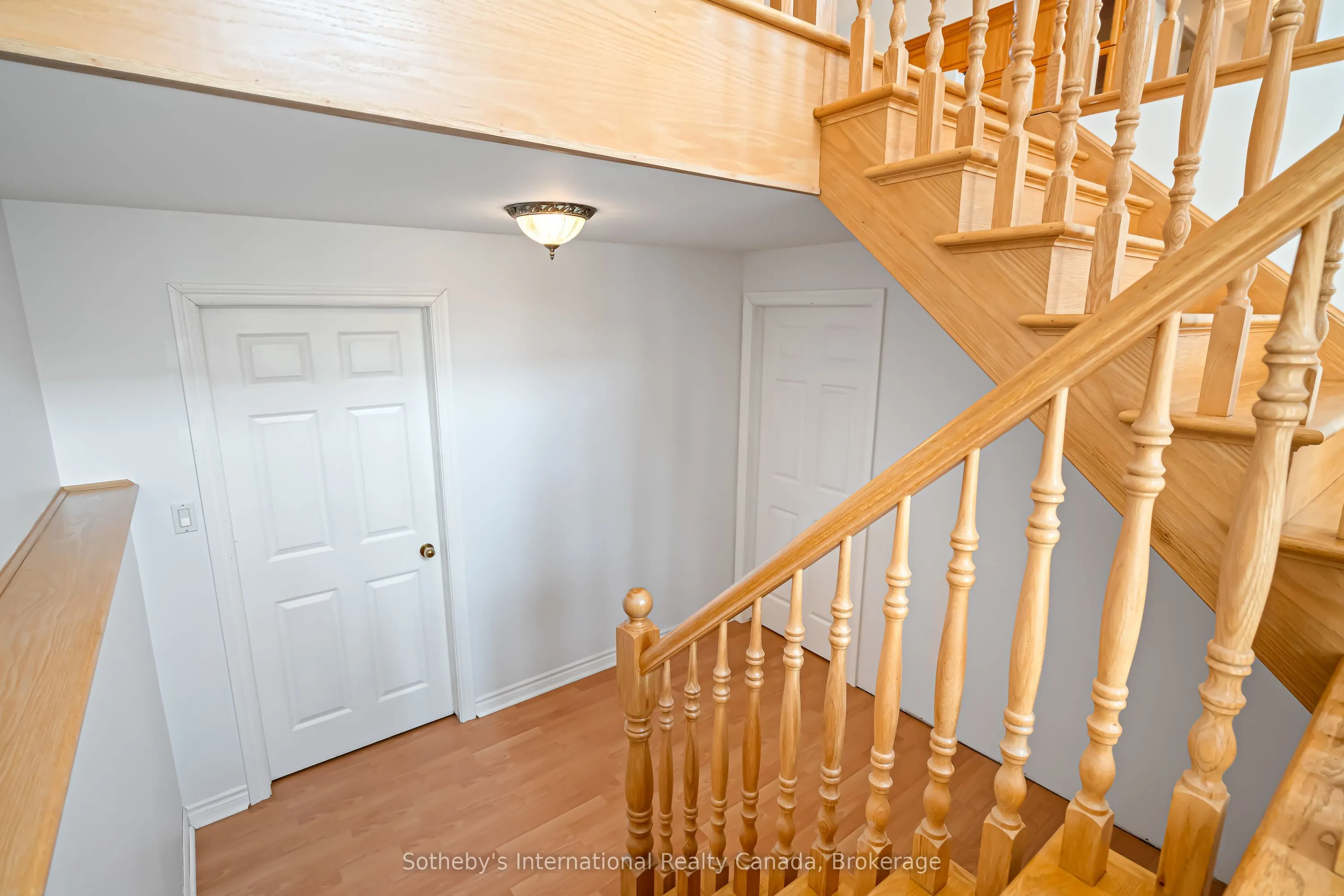 3121 Glenbrook Drive