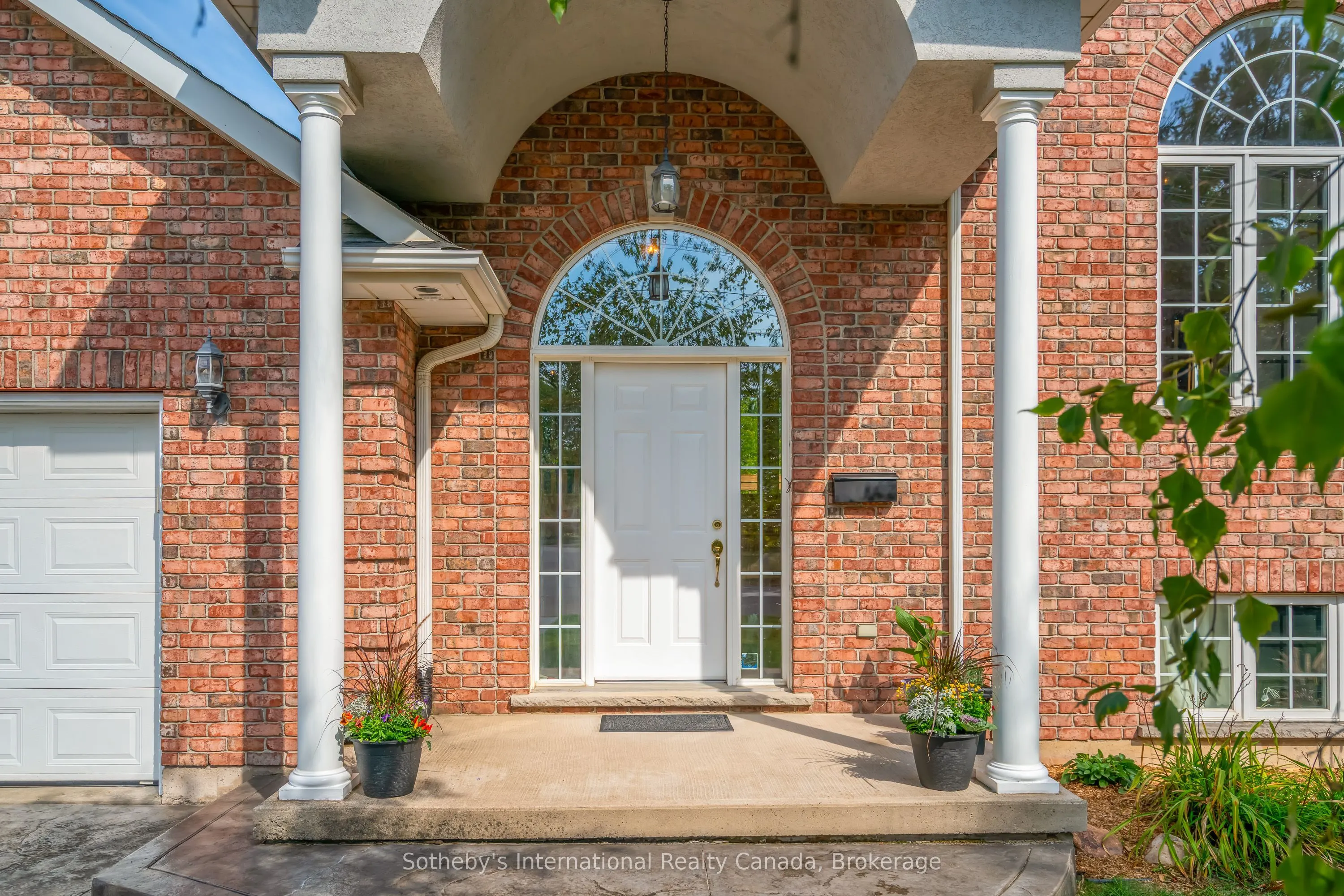 3121 Glenbrook Drive