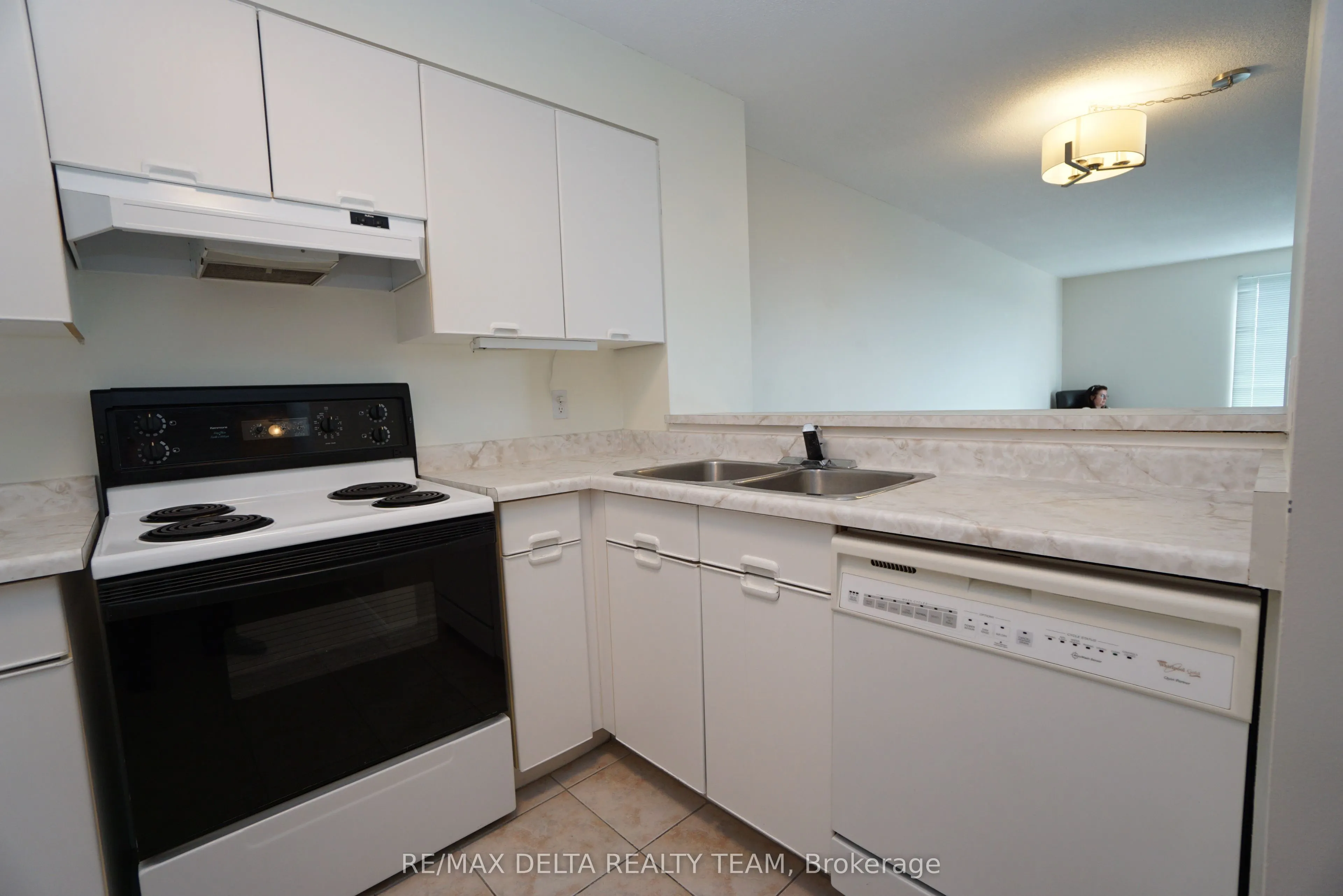 545 St. Laurent Boulevard, #1506