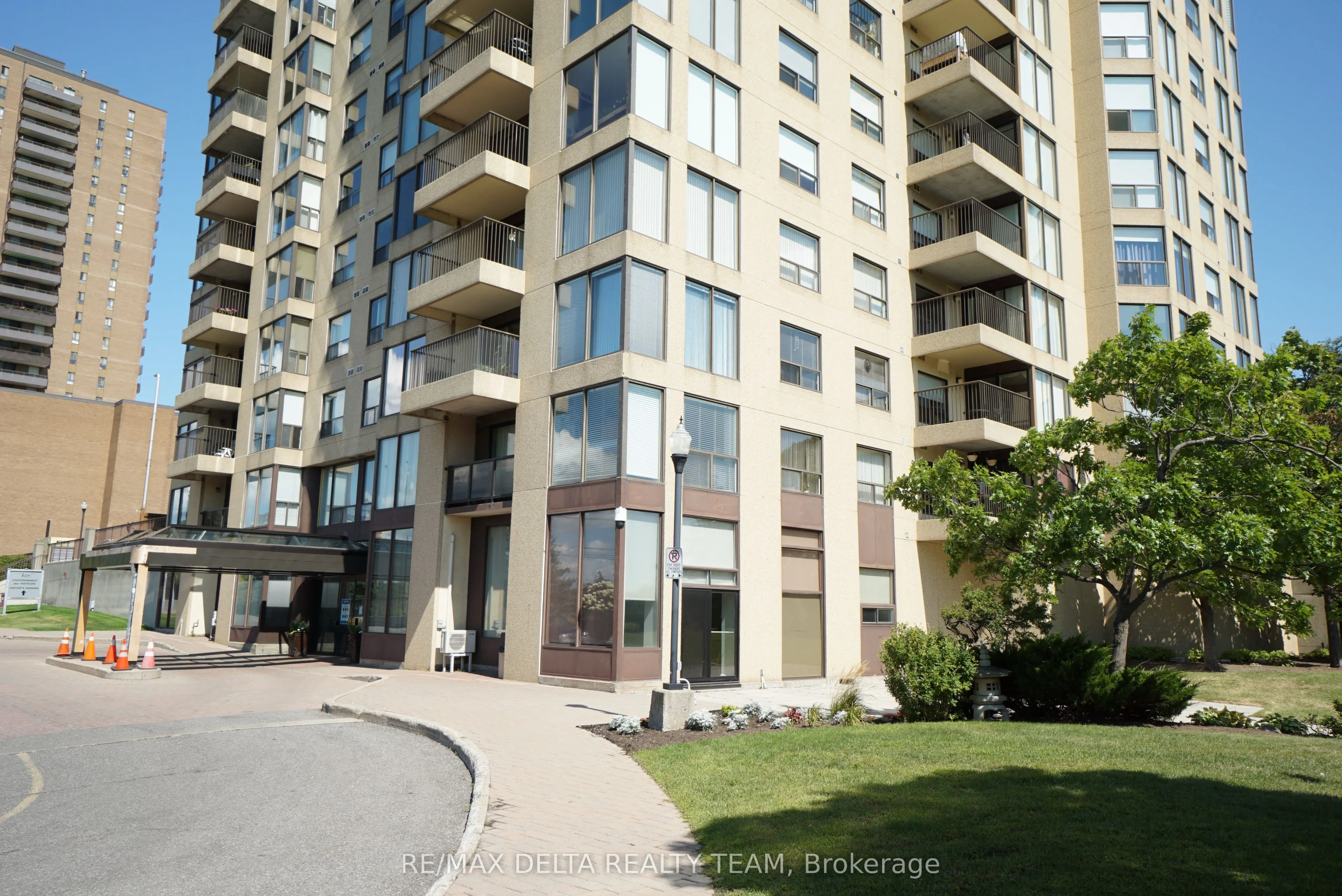 545 St. Laurent Boulevard, #1506