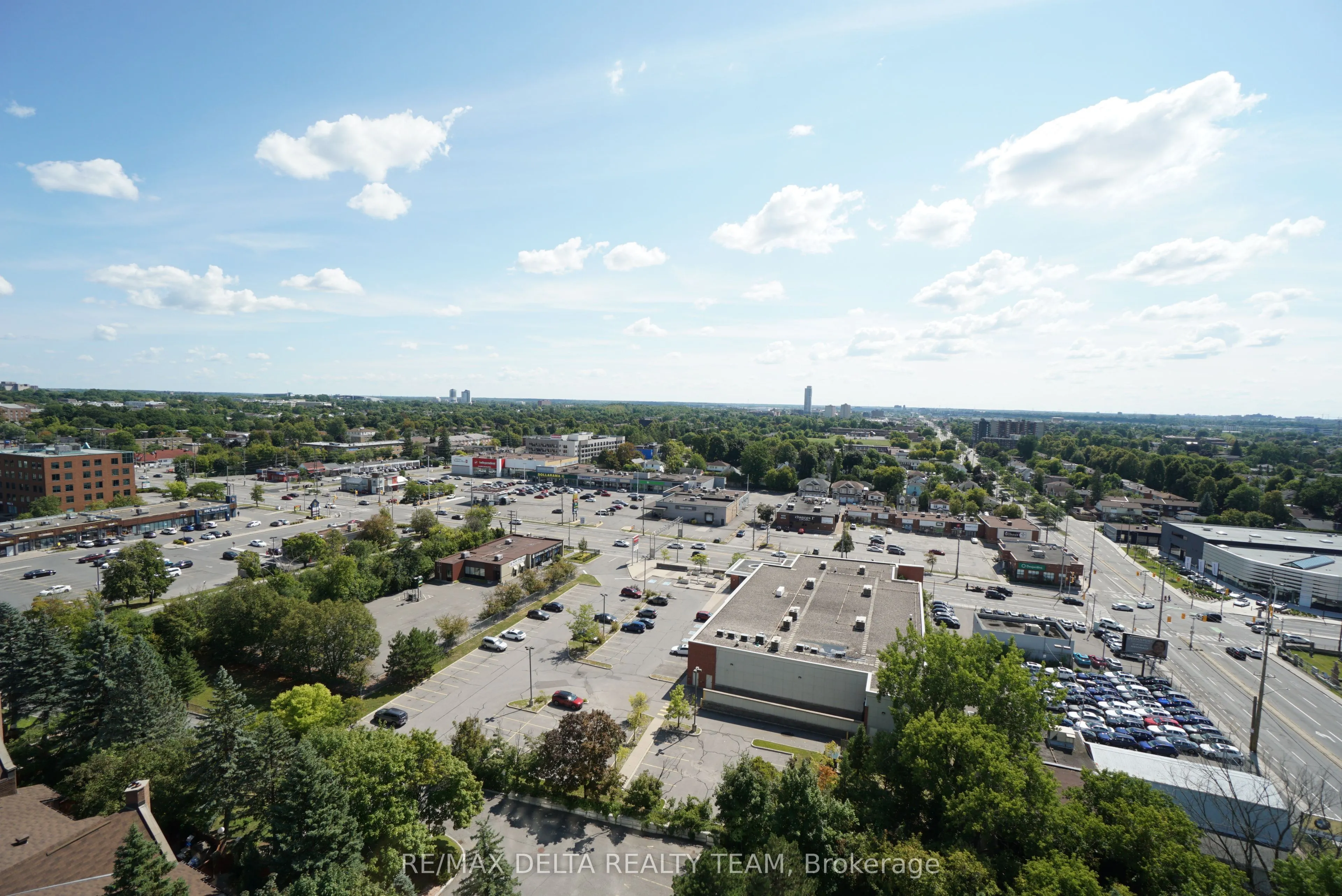 545 St. Laurent Boulevard, #1506