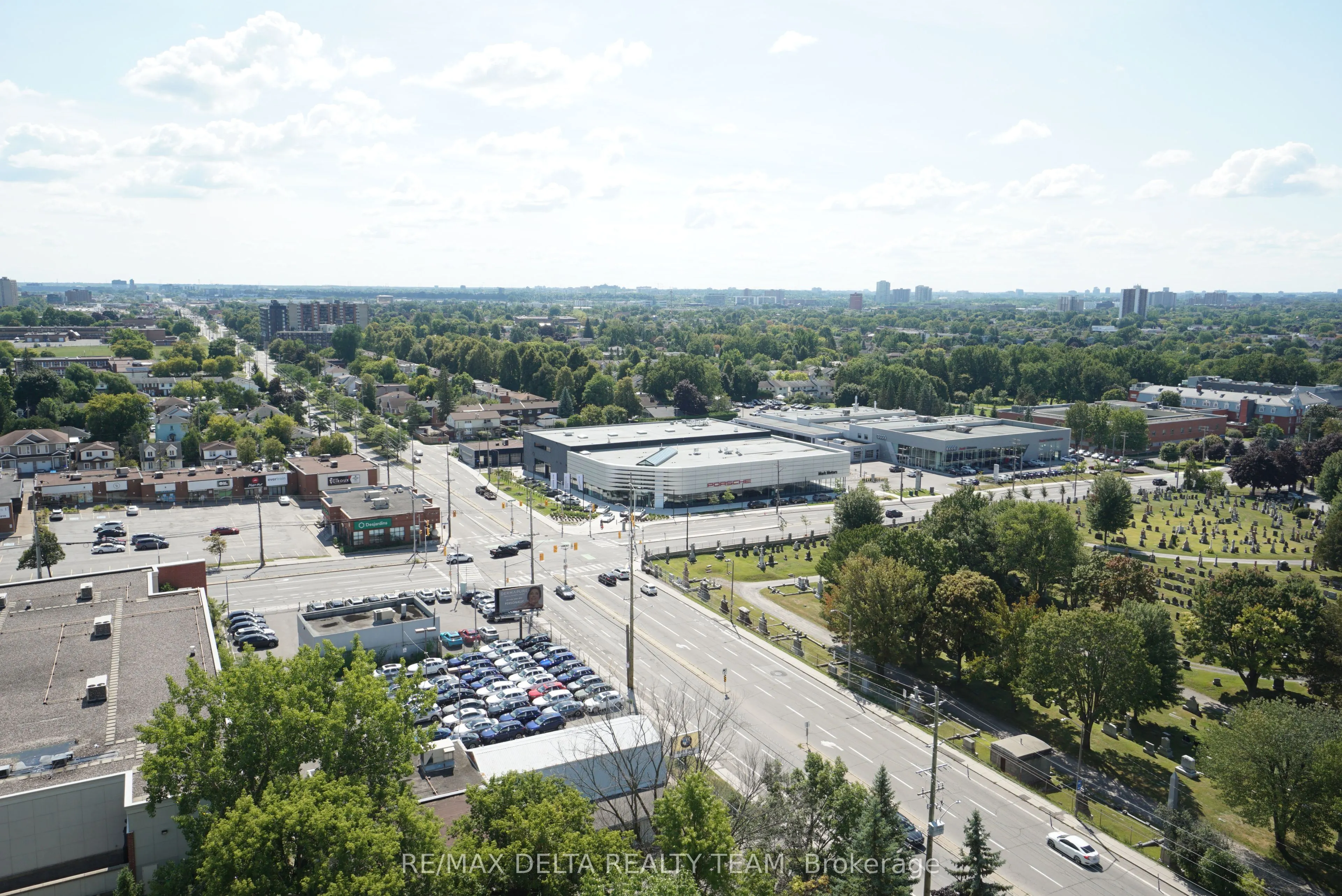 545 St. Laurent Boulevard, #1506