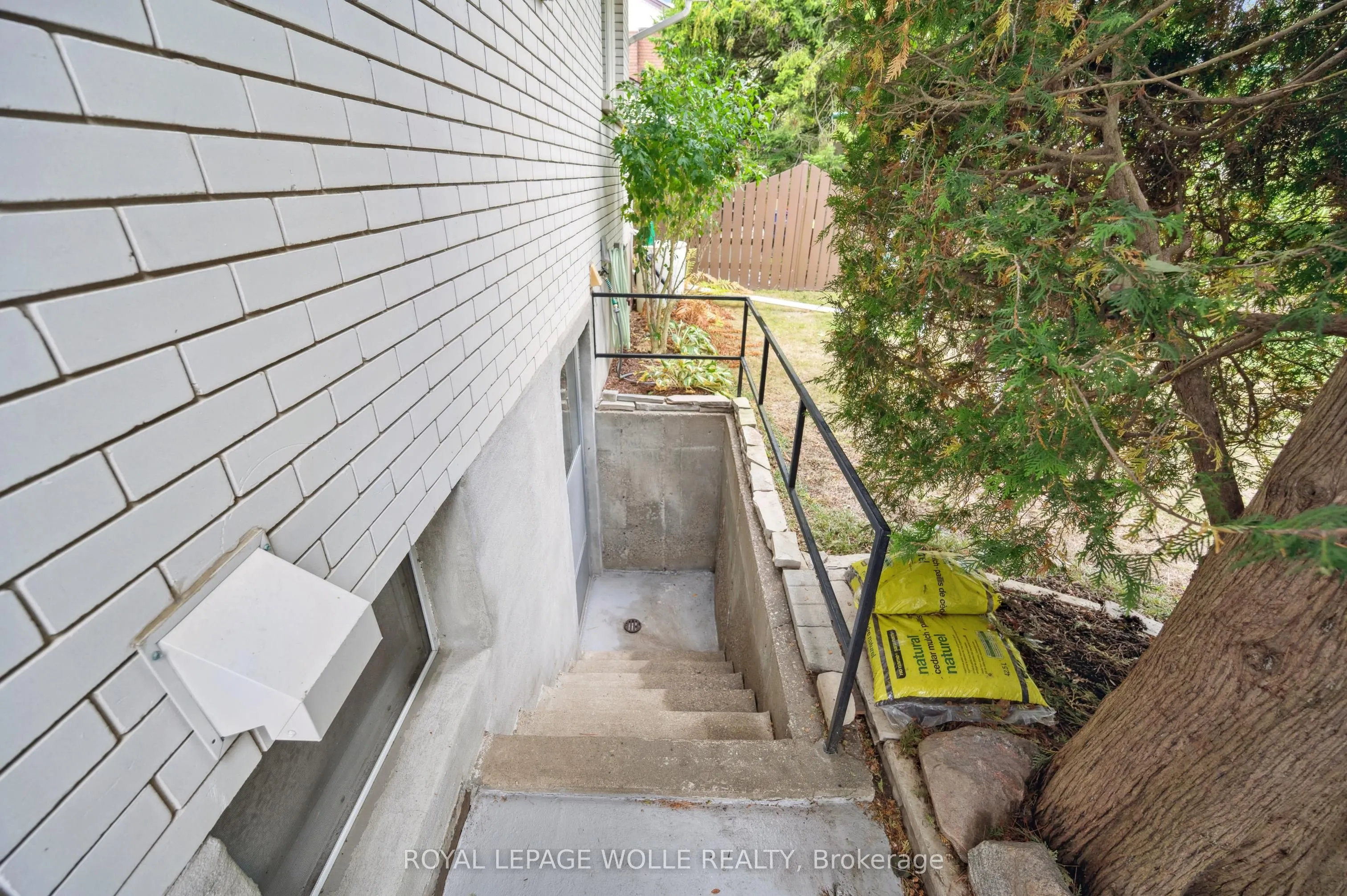 18 Simpson Avenue