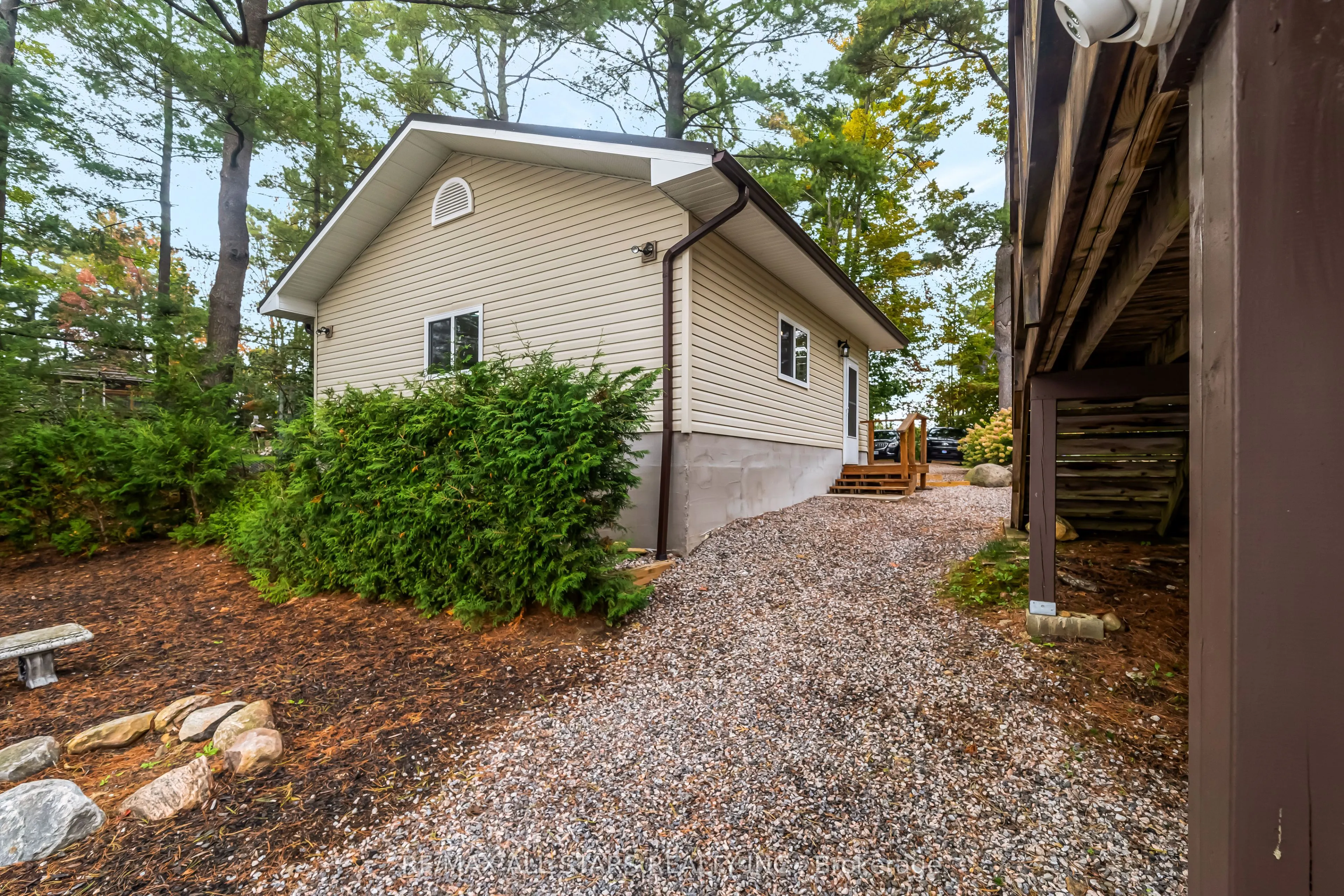 1006 Youngs Road, #Cottage #9