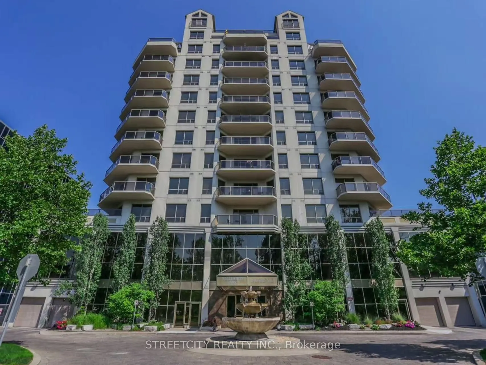 250 Pall Mall Street, #903