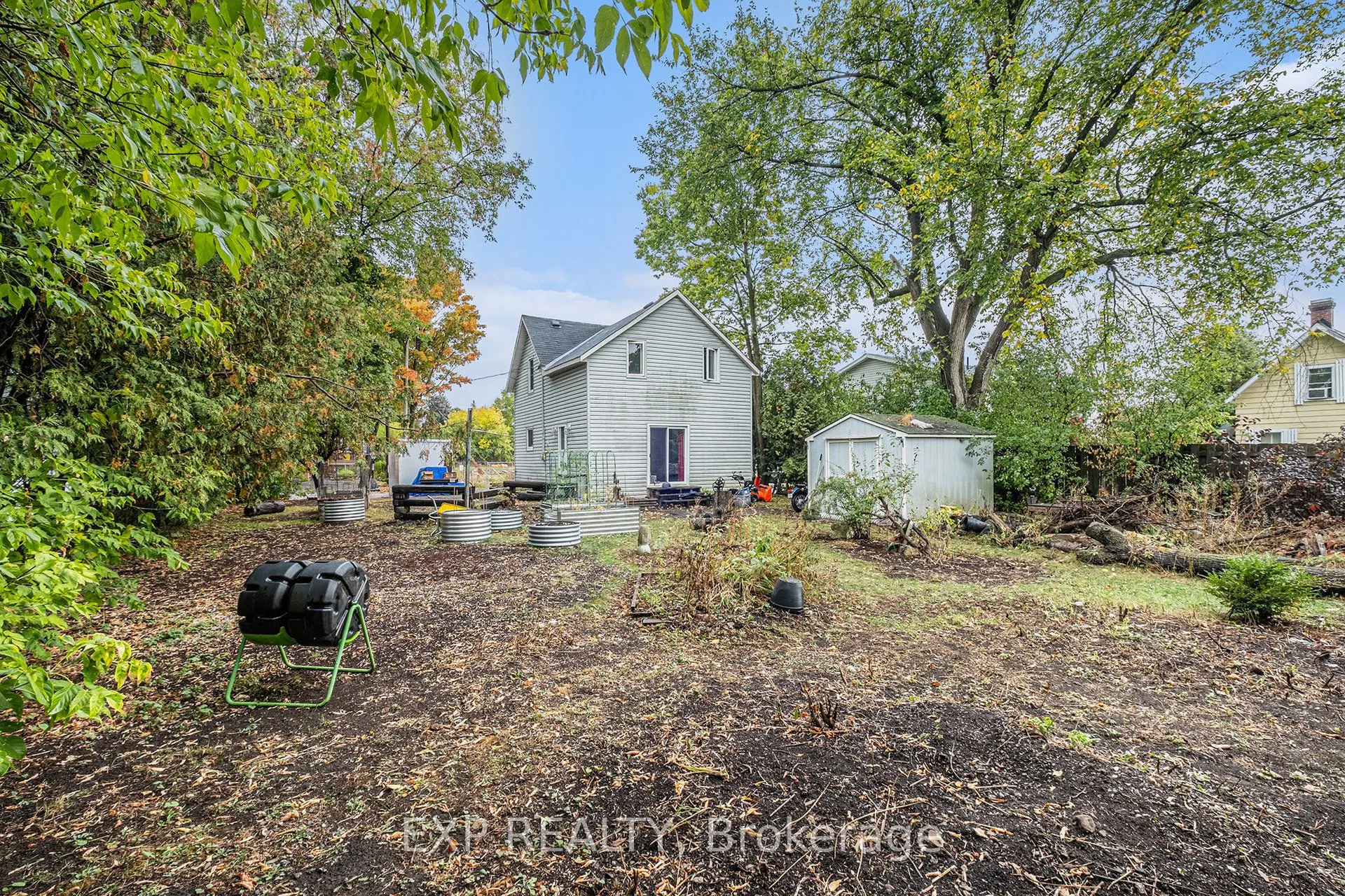115 Nelson Street E