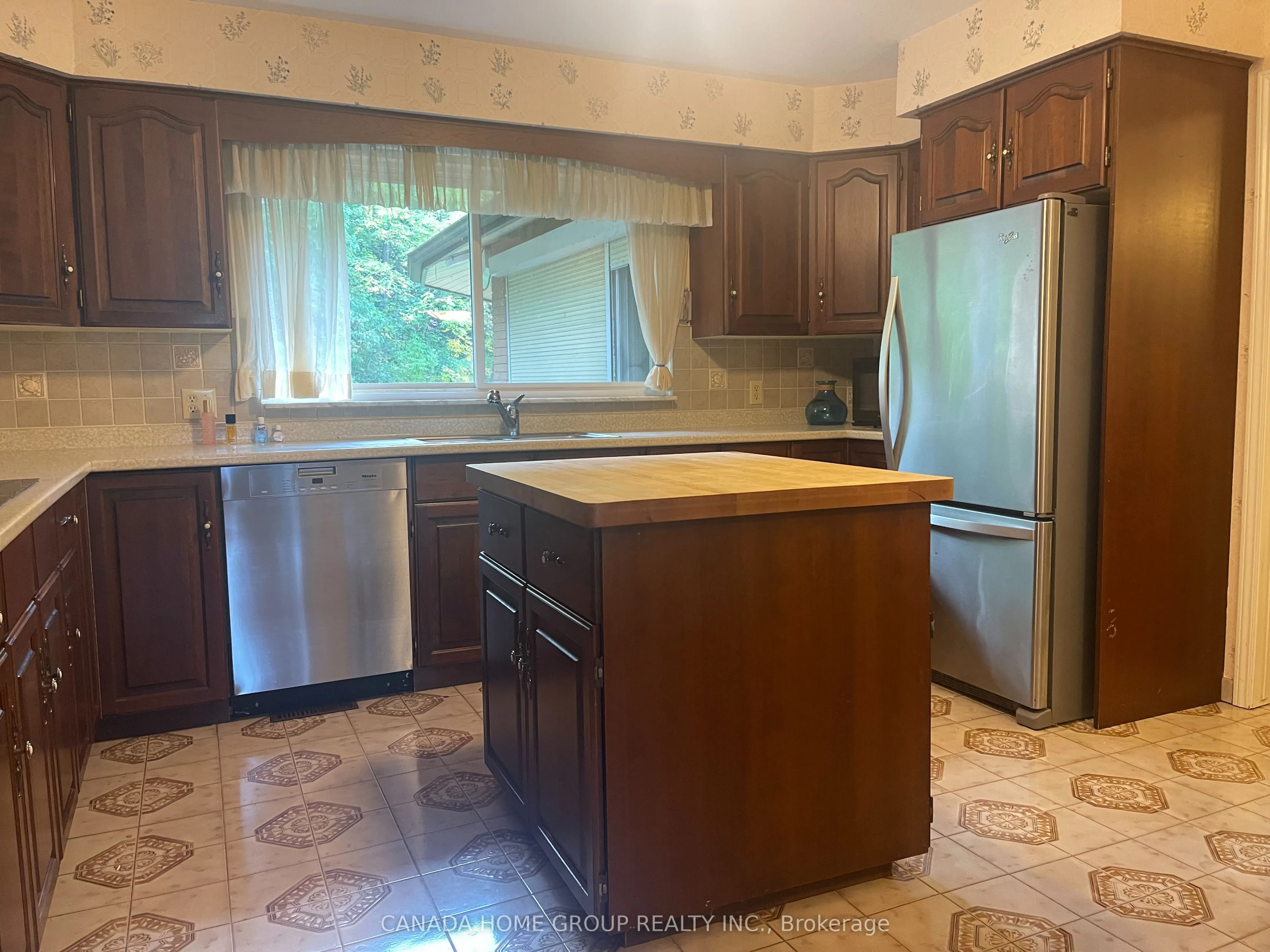 37 Bartlett Avenue