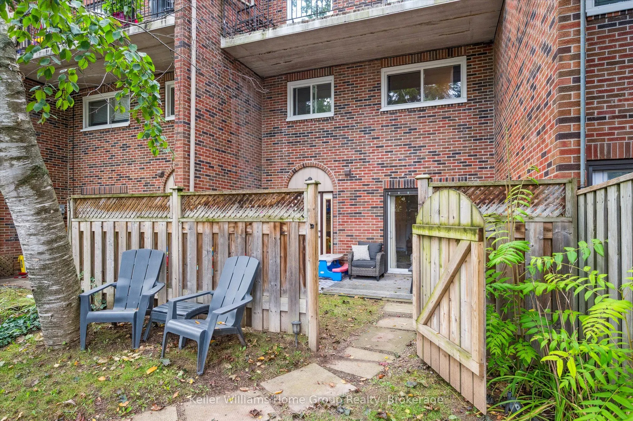 49 Rhonda Road, #95