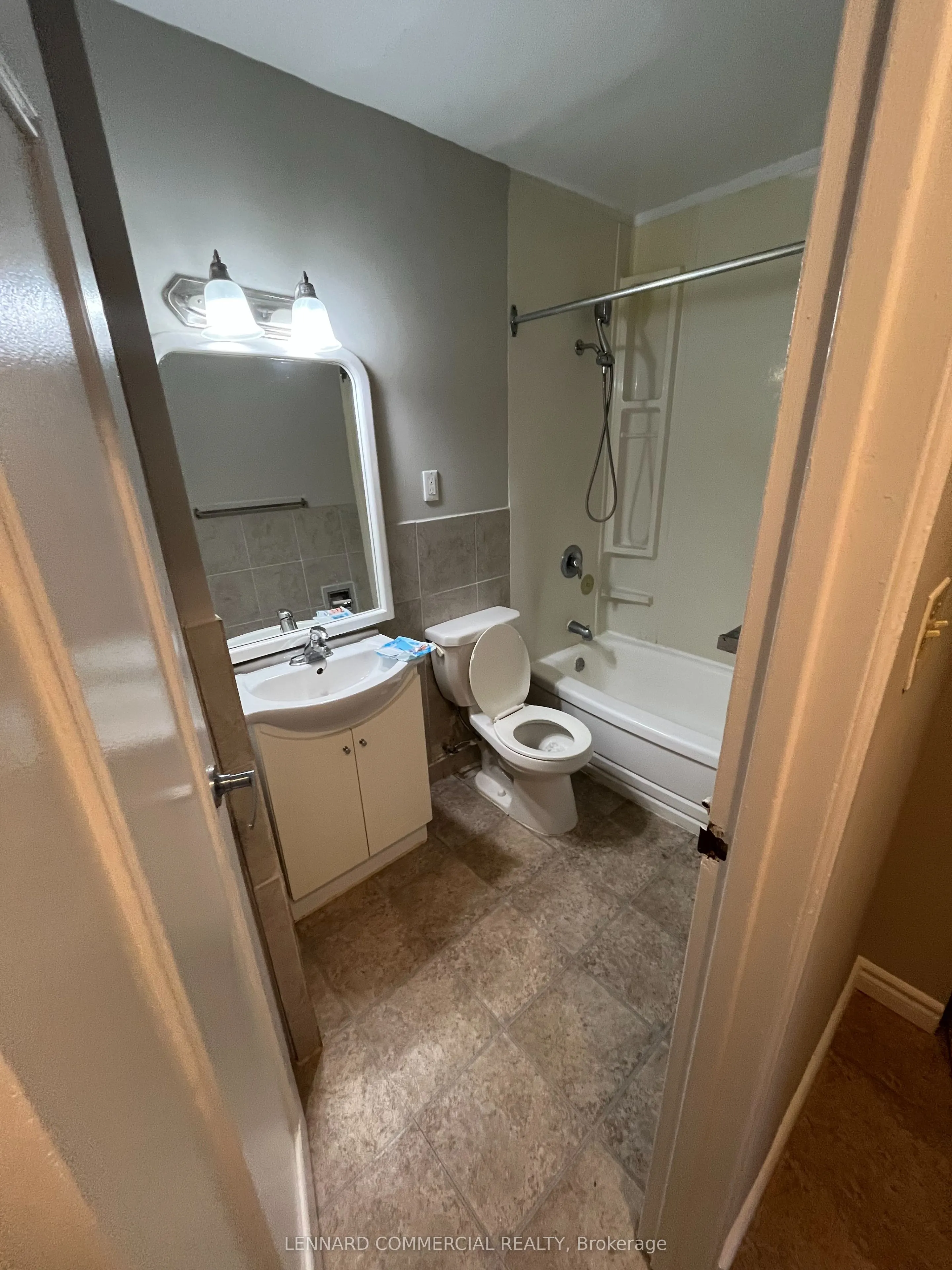 14 Albert Street, #11