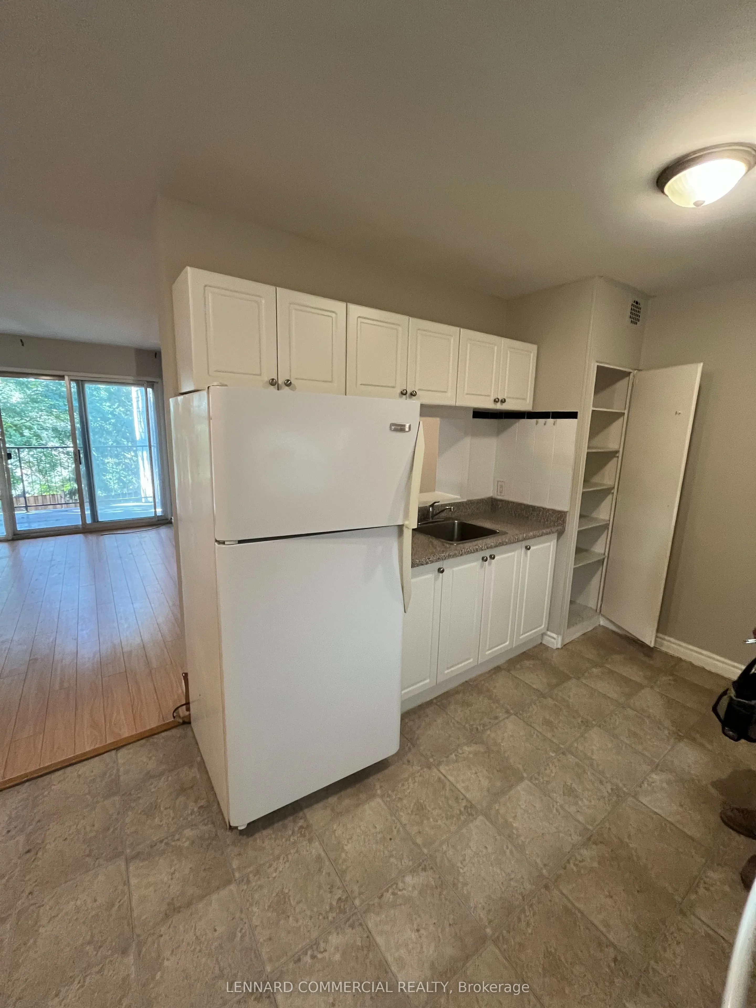 14 Albert Street, #11