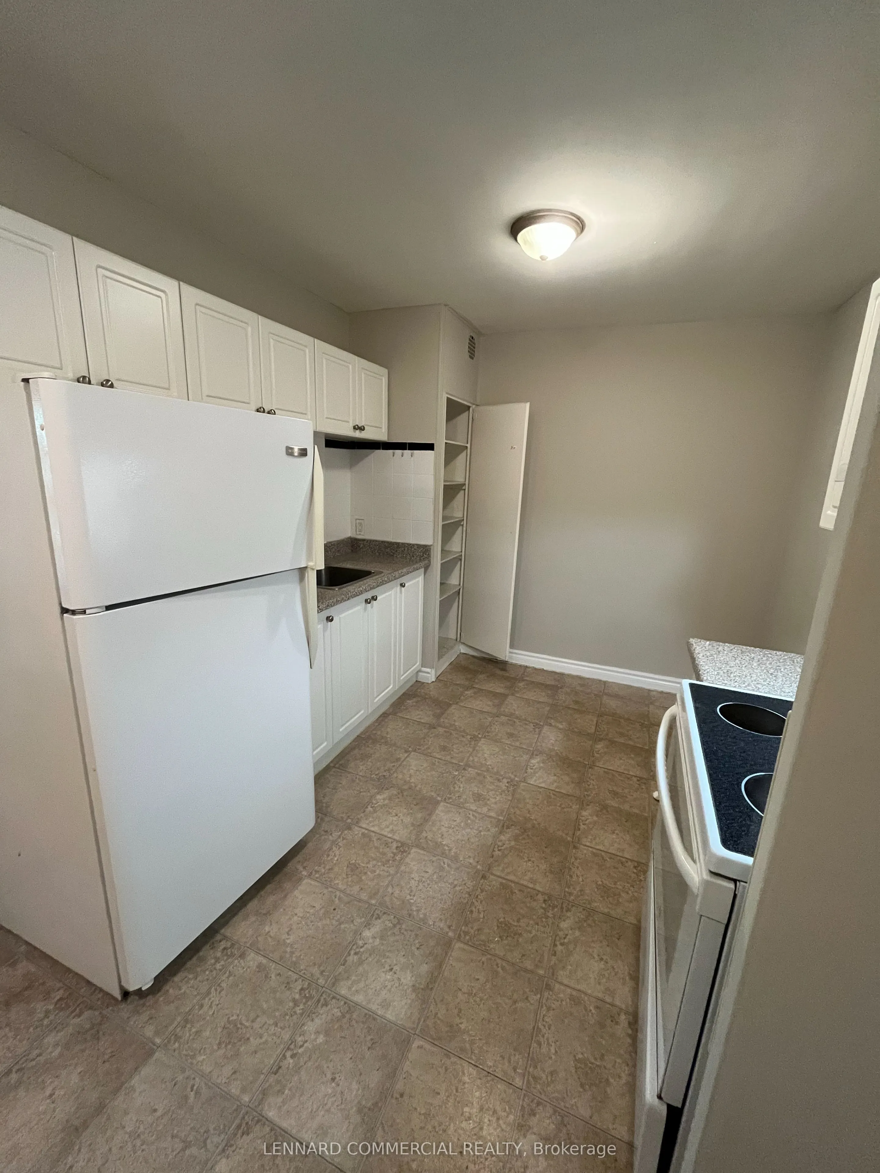 14 Albert Street, #11