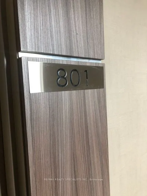 560 NORTH SERVICE Road, #801