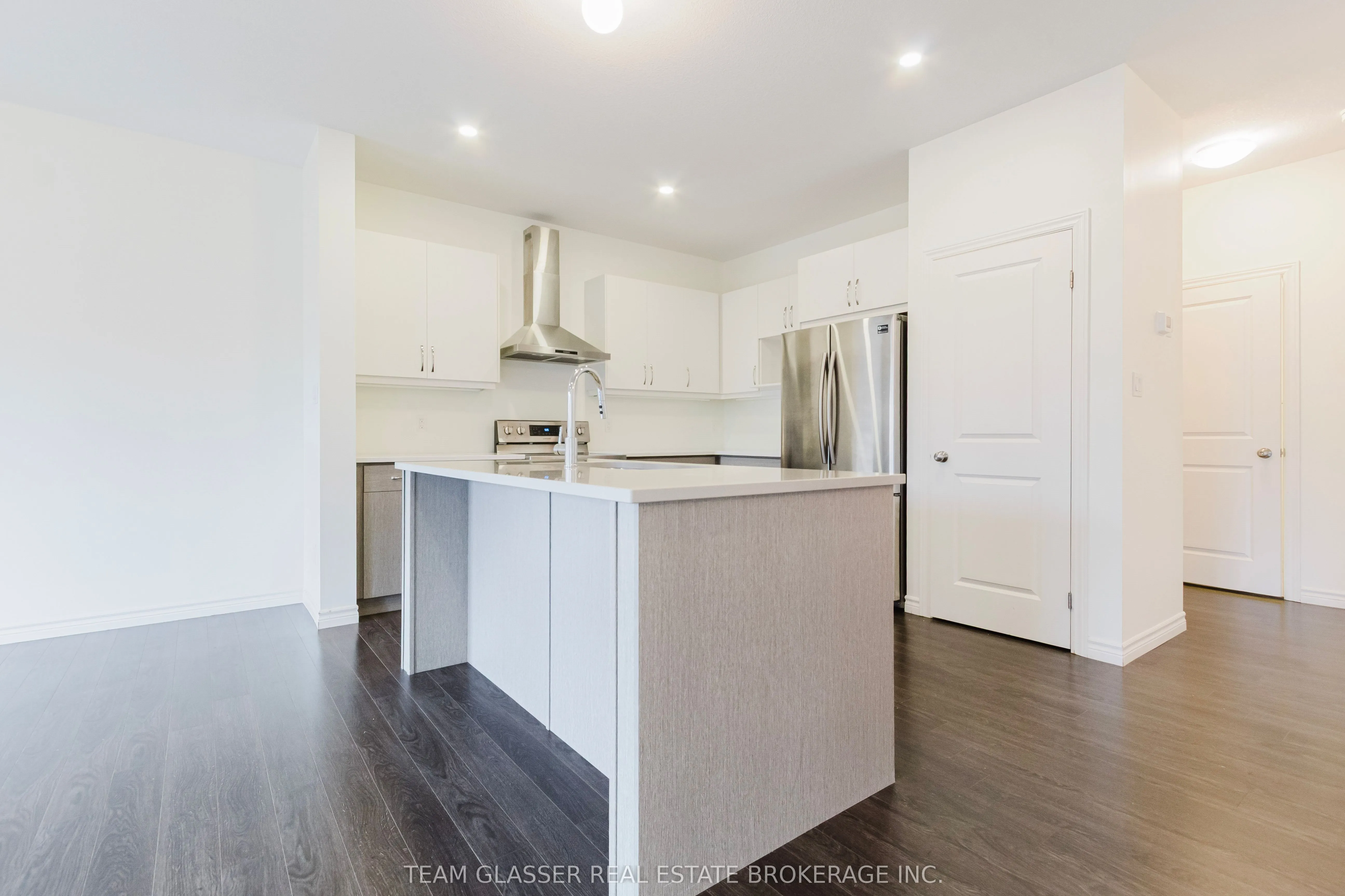 1261 Sandbar Street