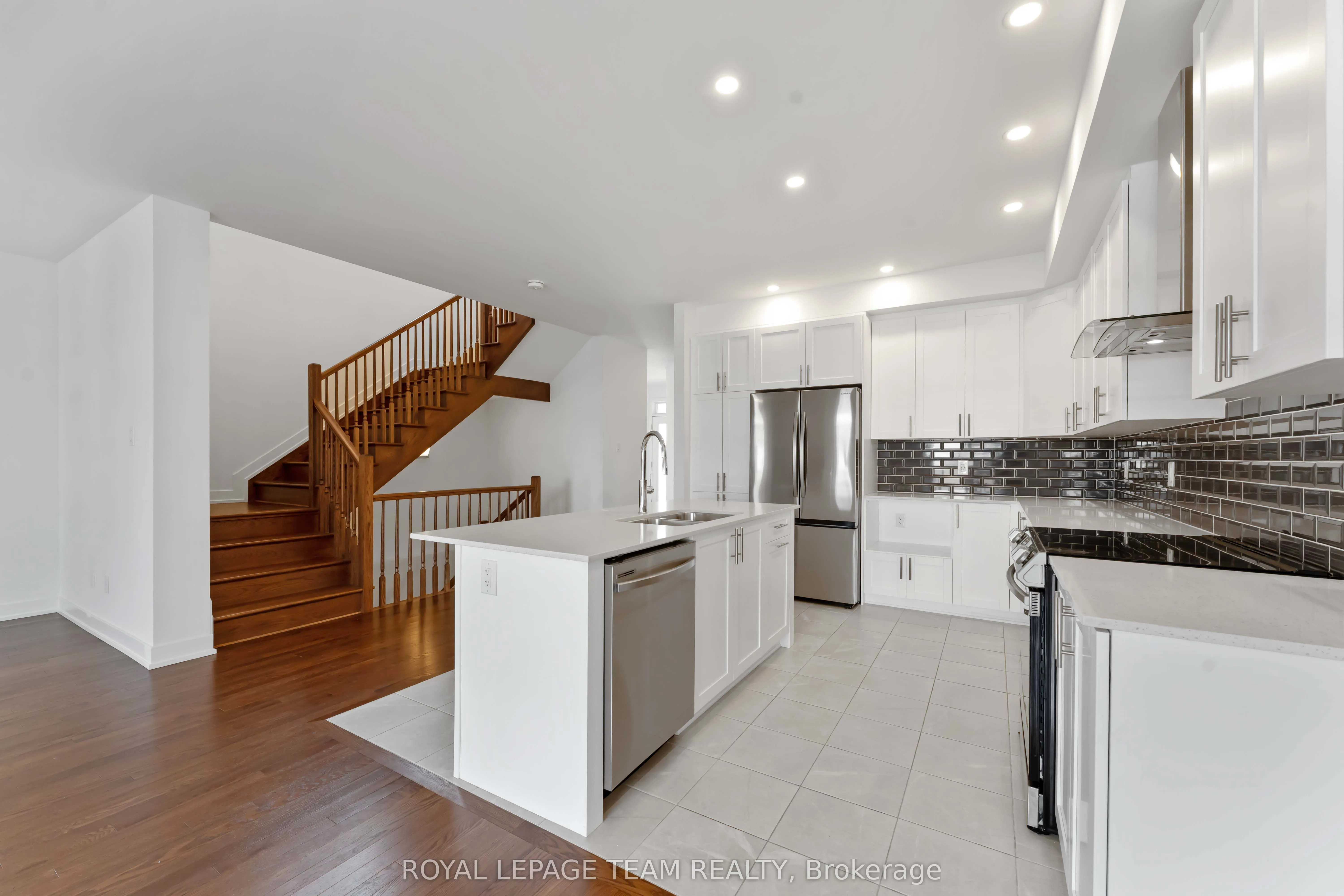 27 Peony Lane