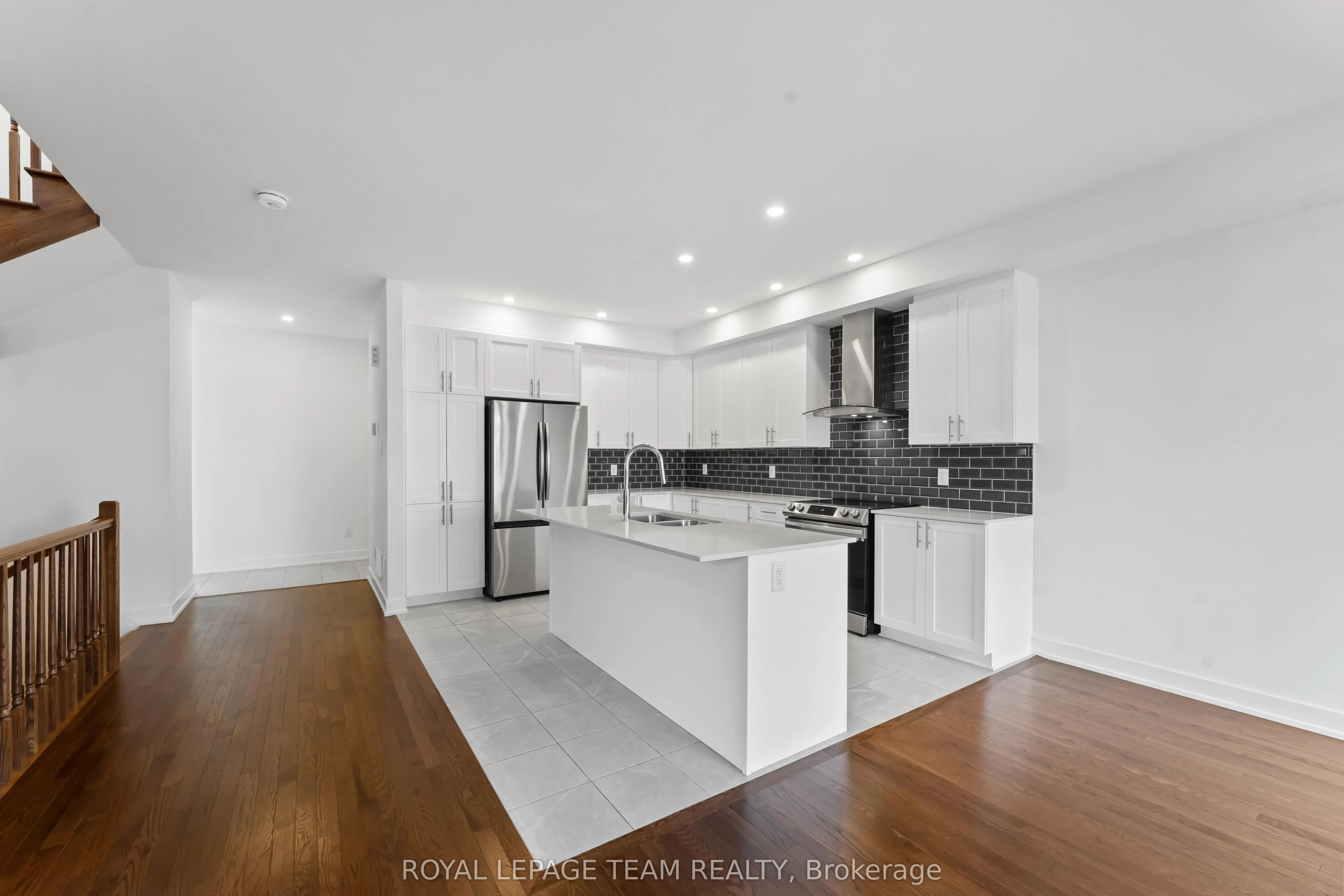 27 Peony Lane