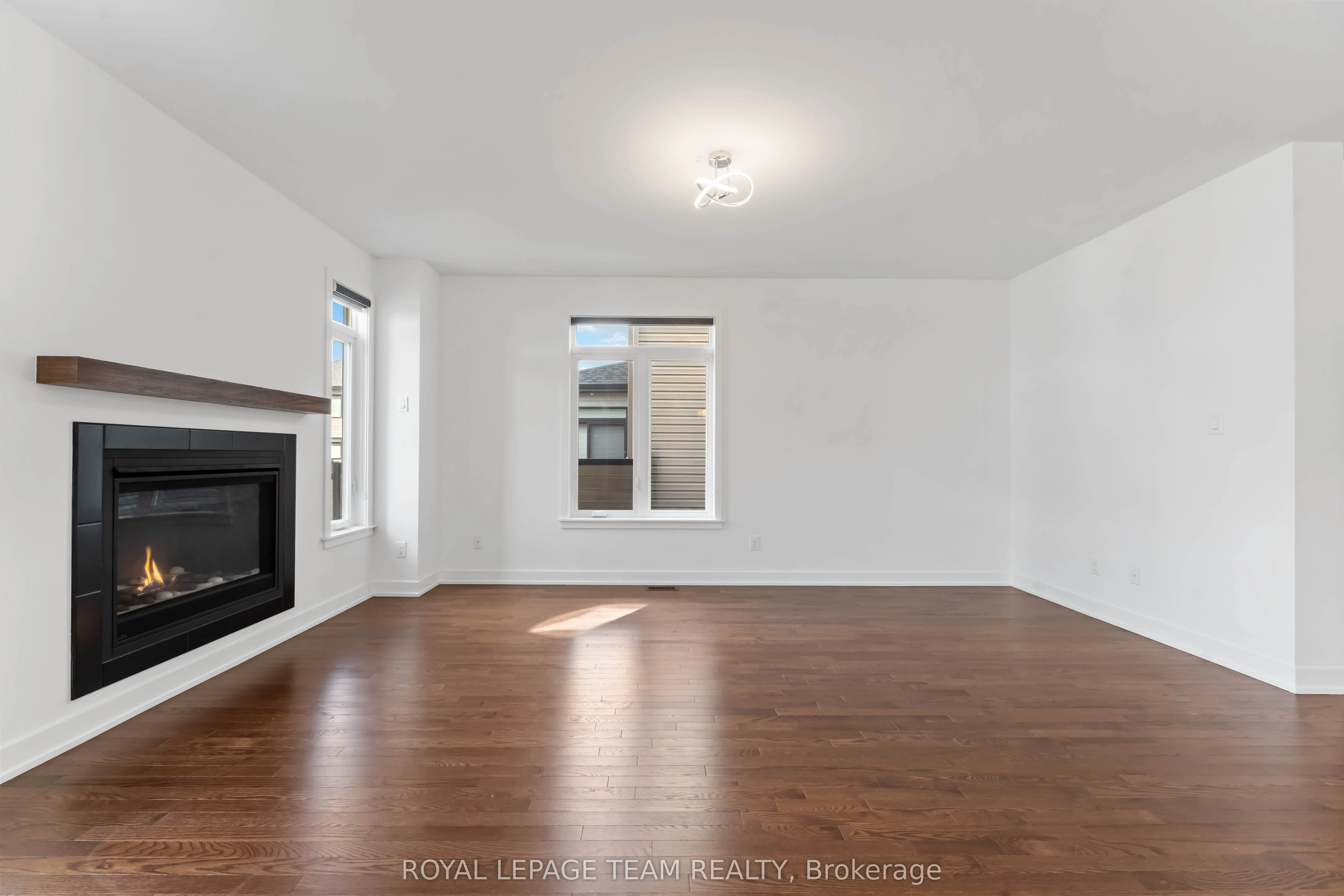 27 Peony Lane