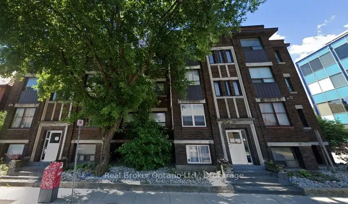468-476 MAIN Street E