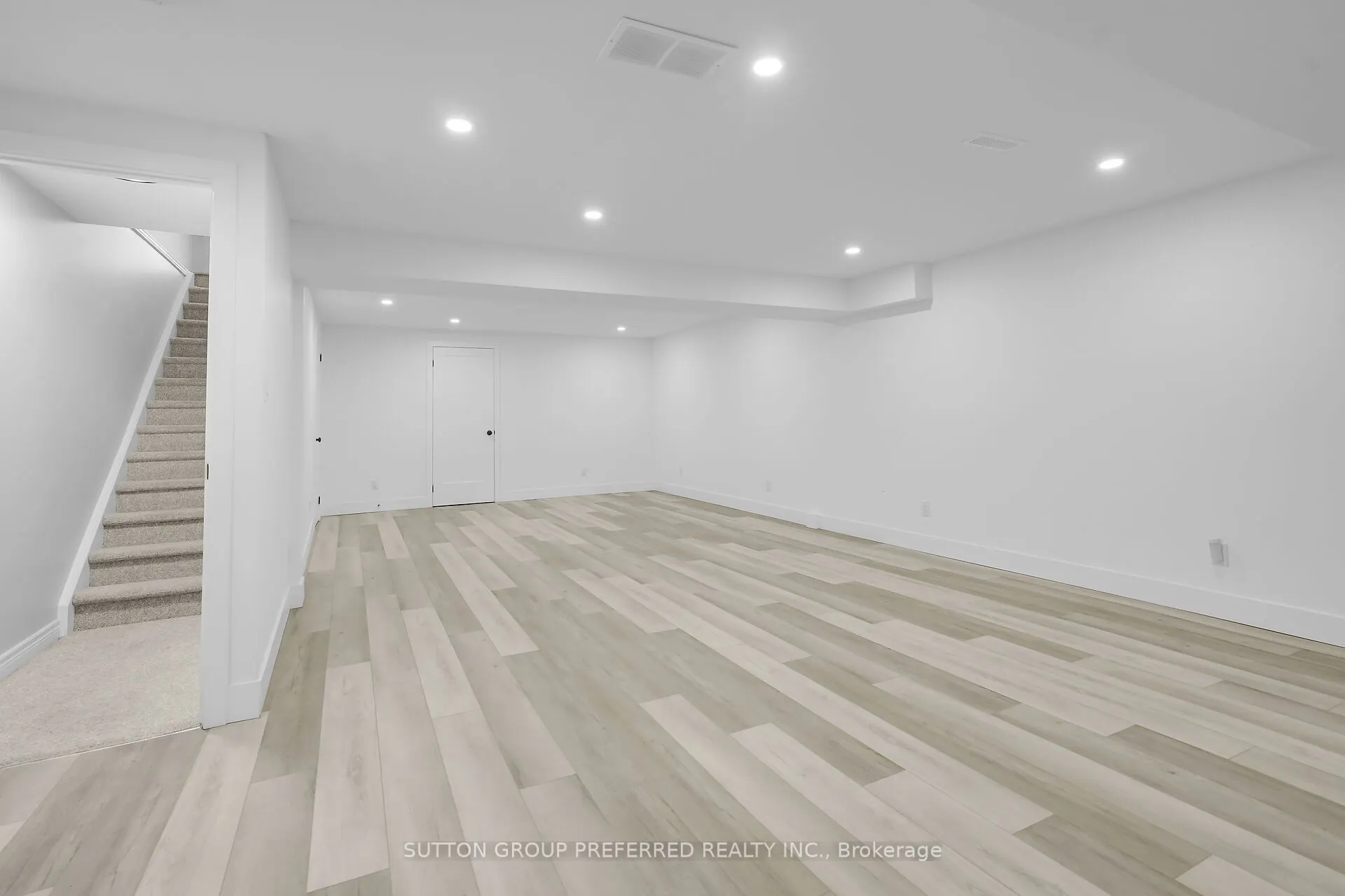 800 Commissioners Road W, #12