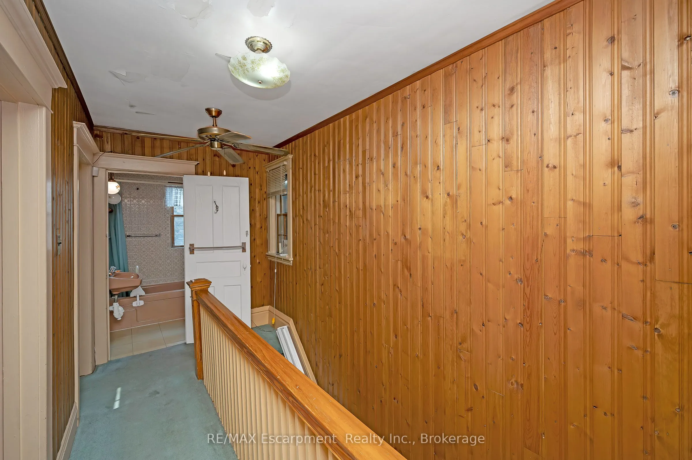184 Stirton Street