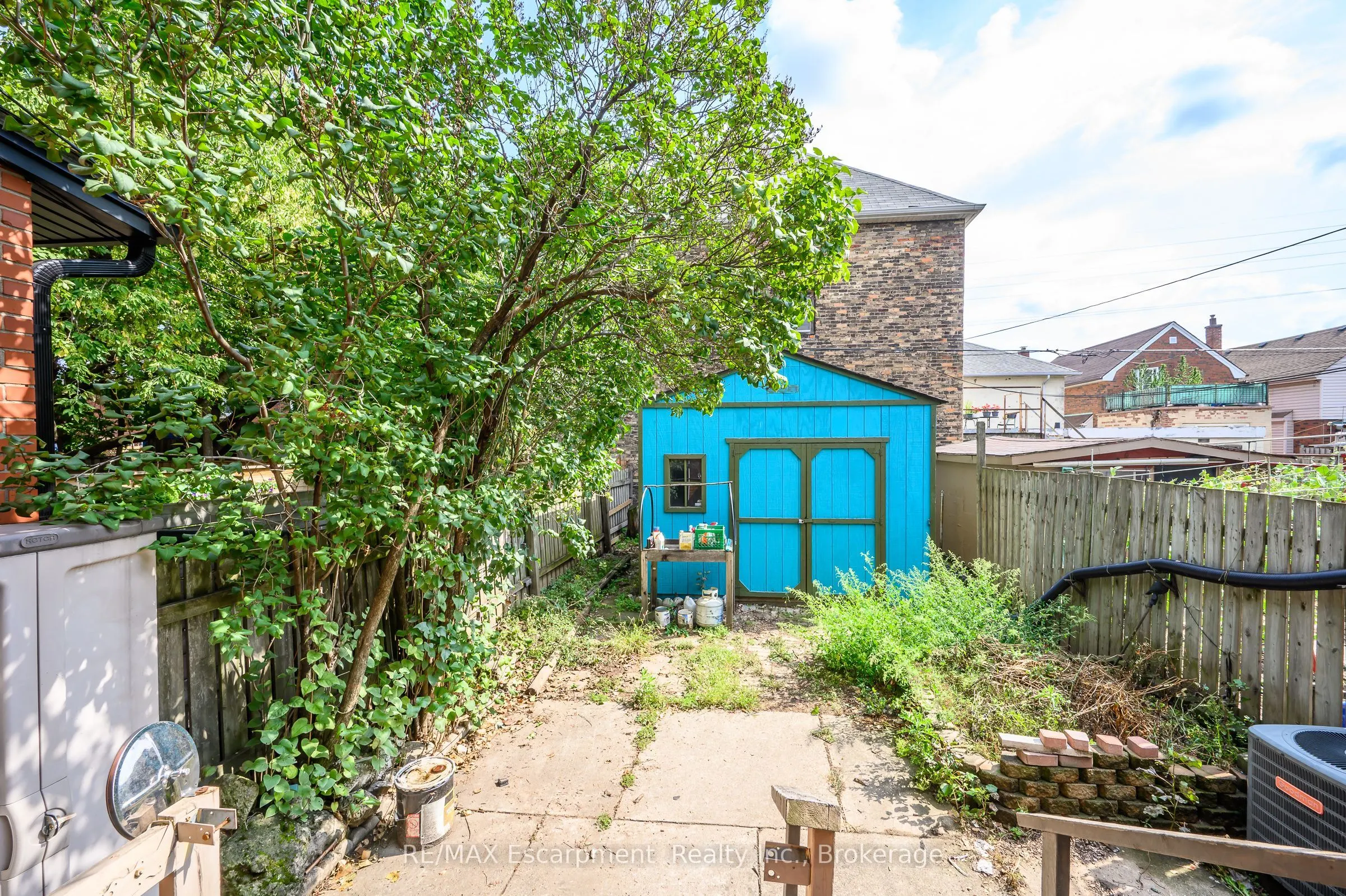 184 Stirton Street