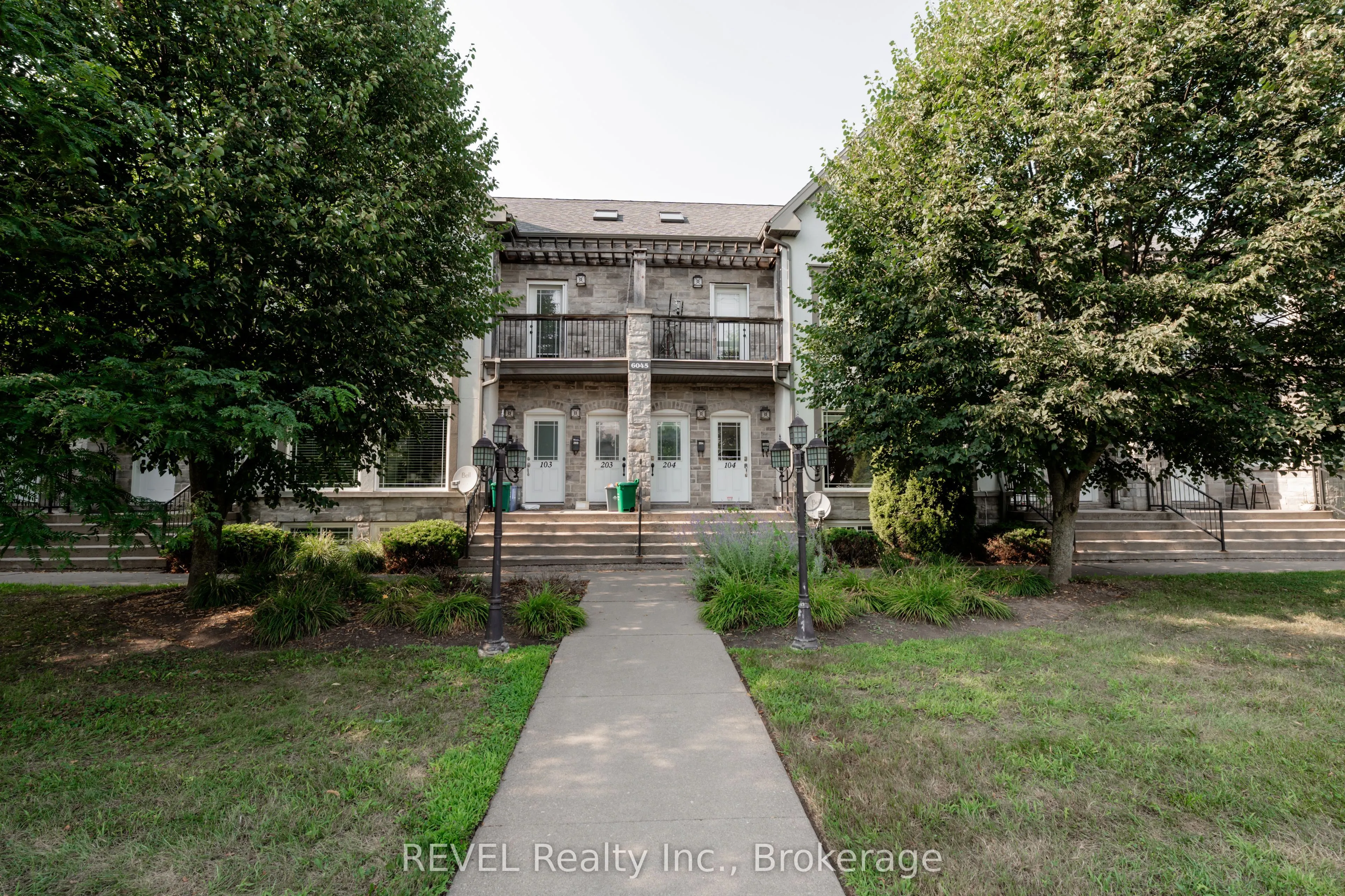 6045 DUNN Street, #104