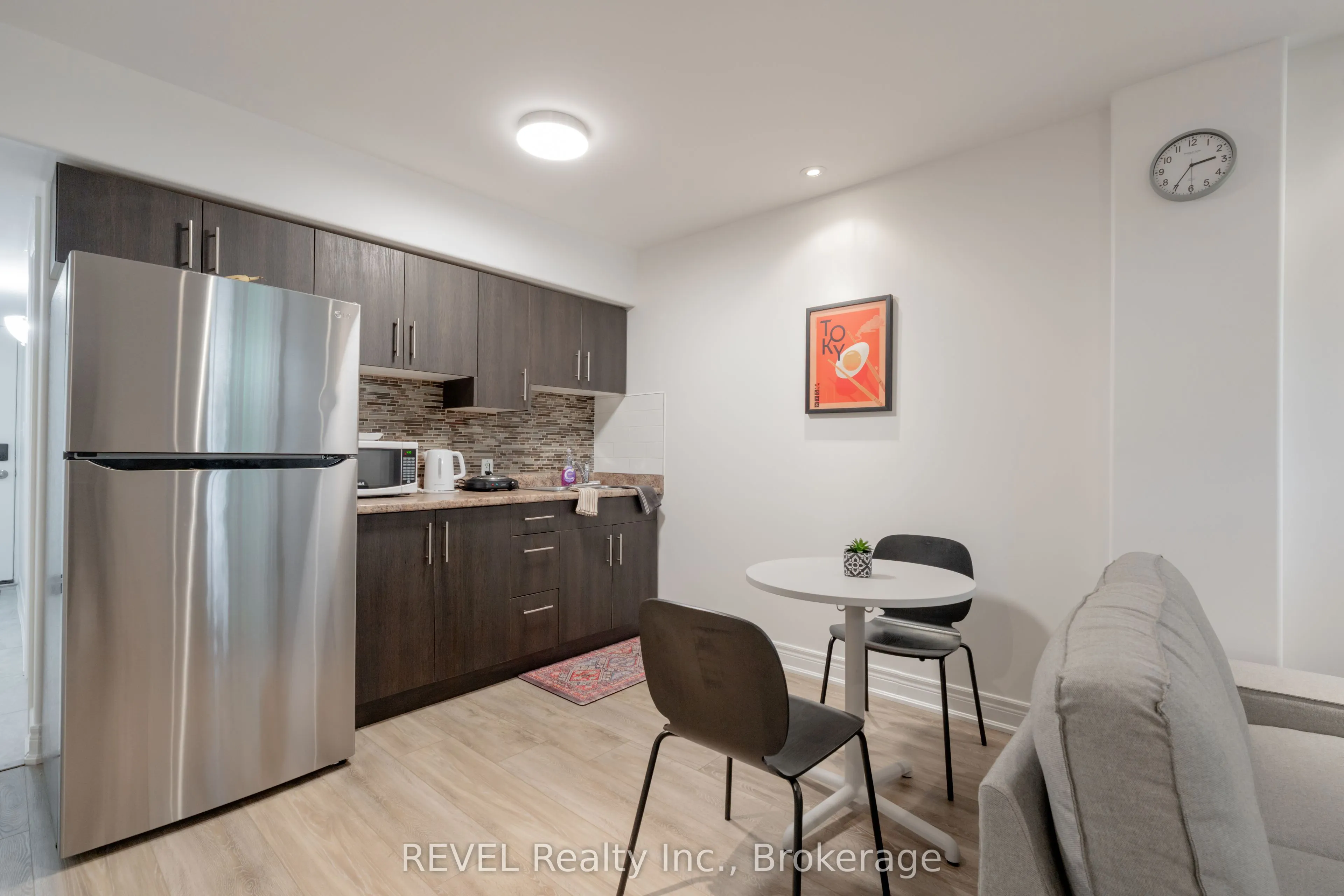 6045 DUNN Street, #104