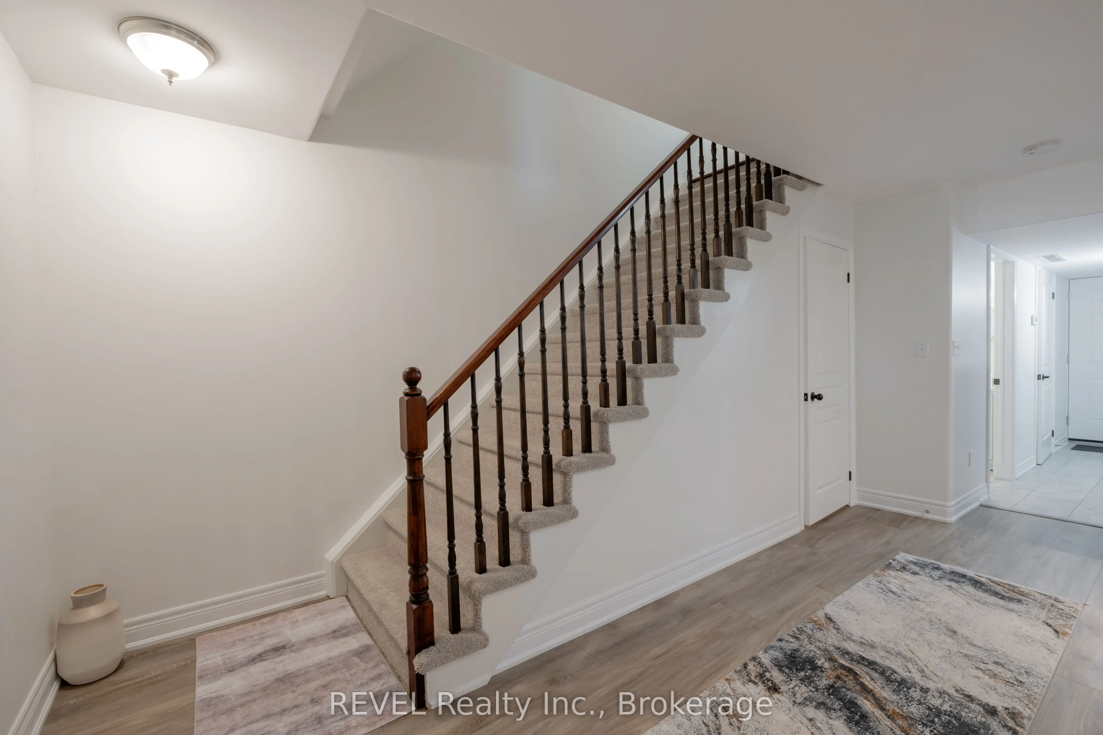 6045 DUNN Street, #104