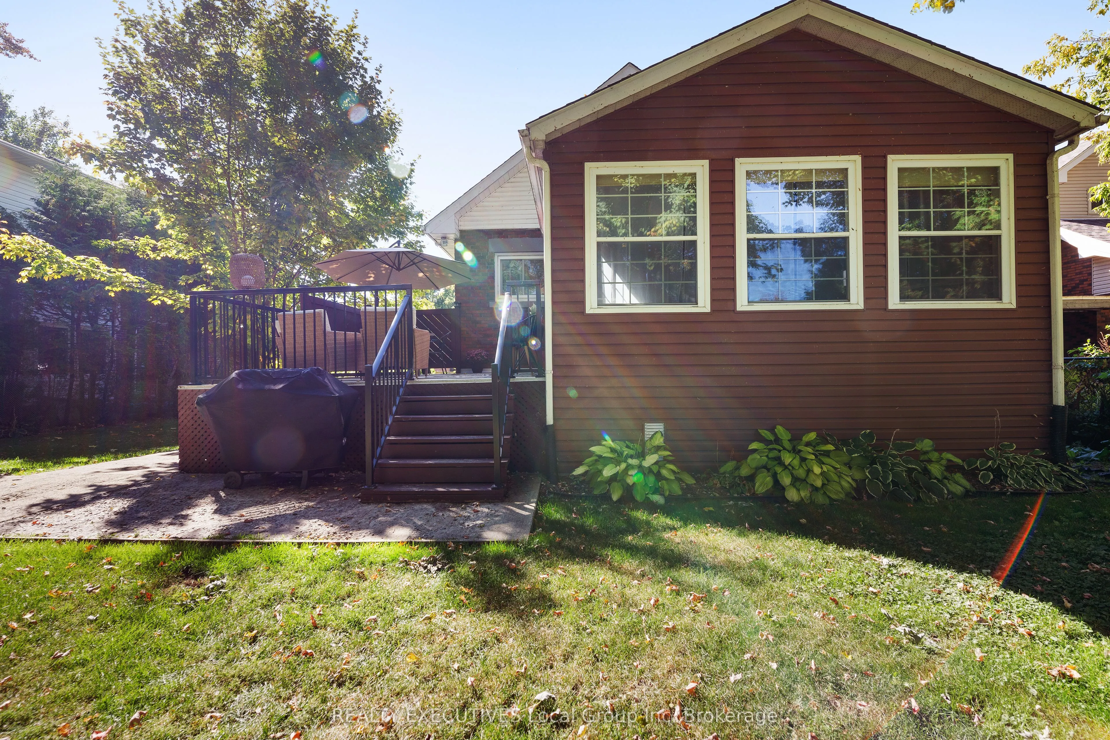 60 WHITNEY Avenue