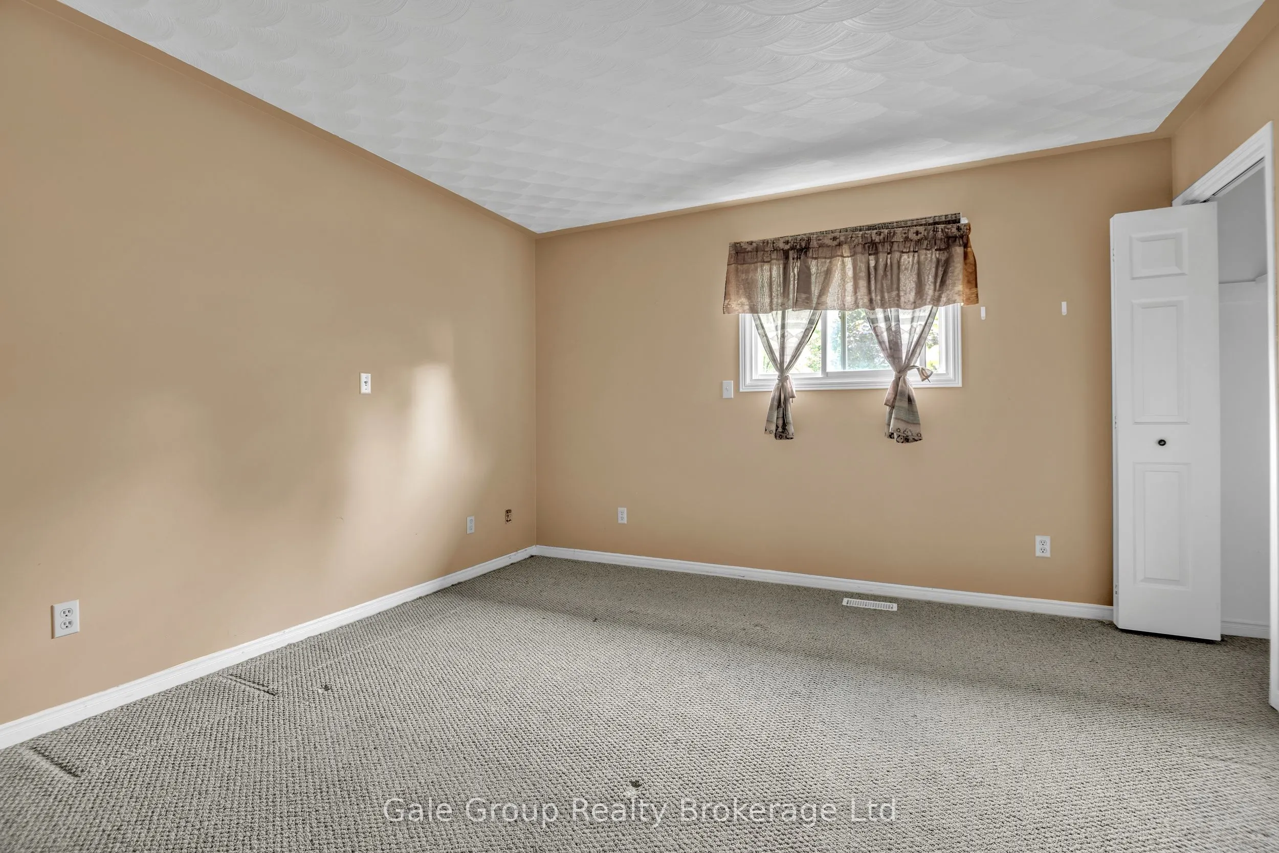 72 VAN NORMAN Drive
