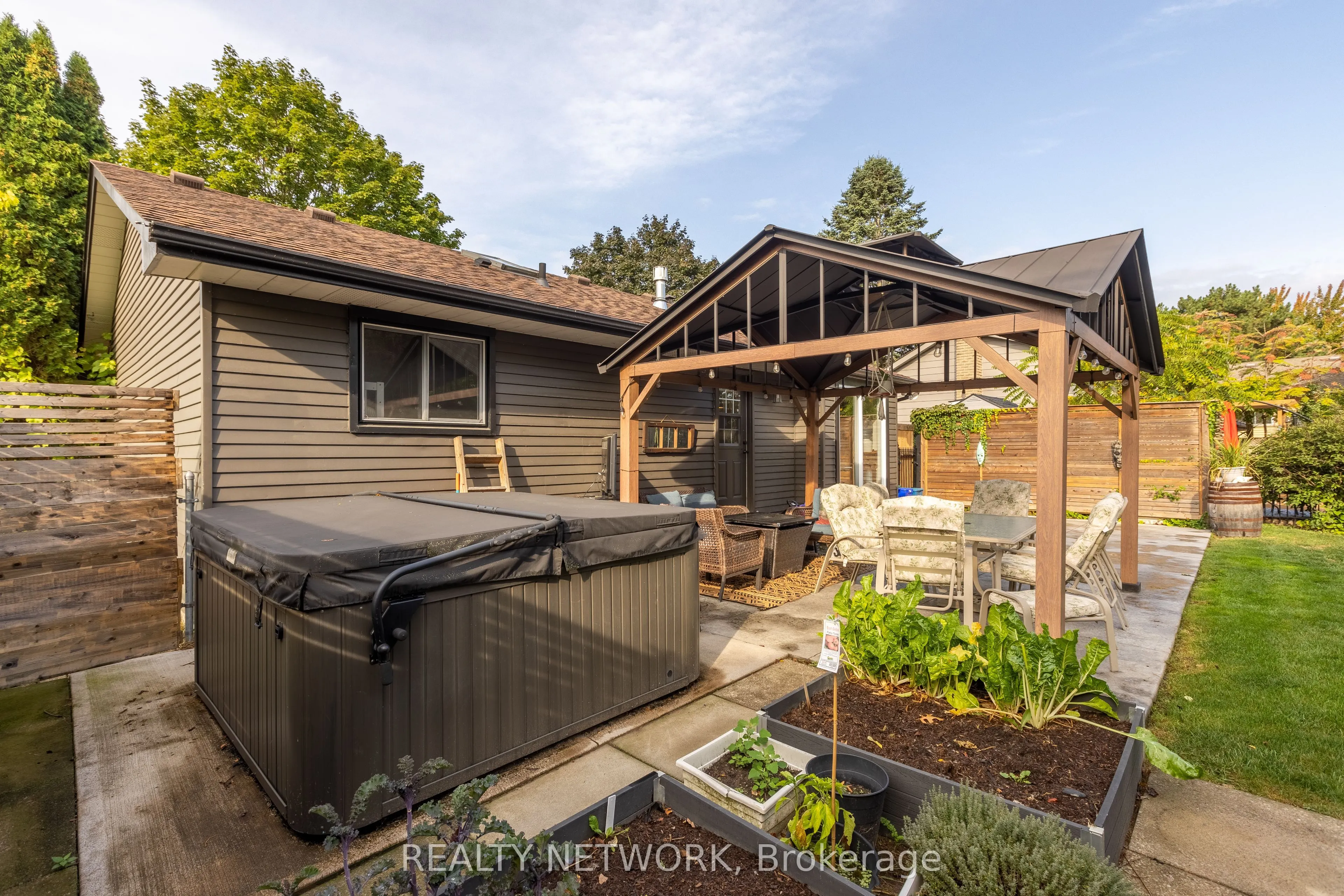 6 Cole Farm Boulevard