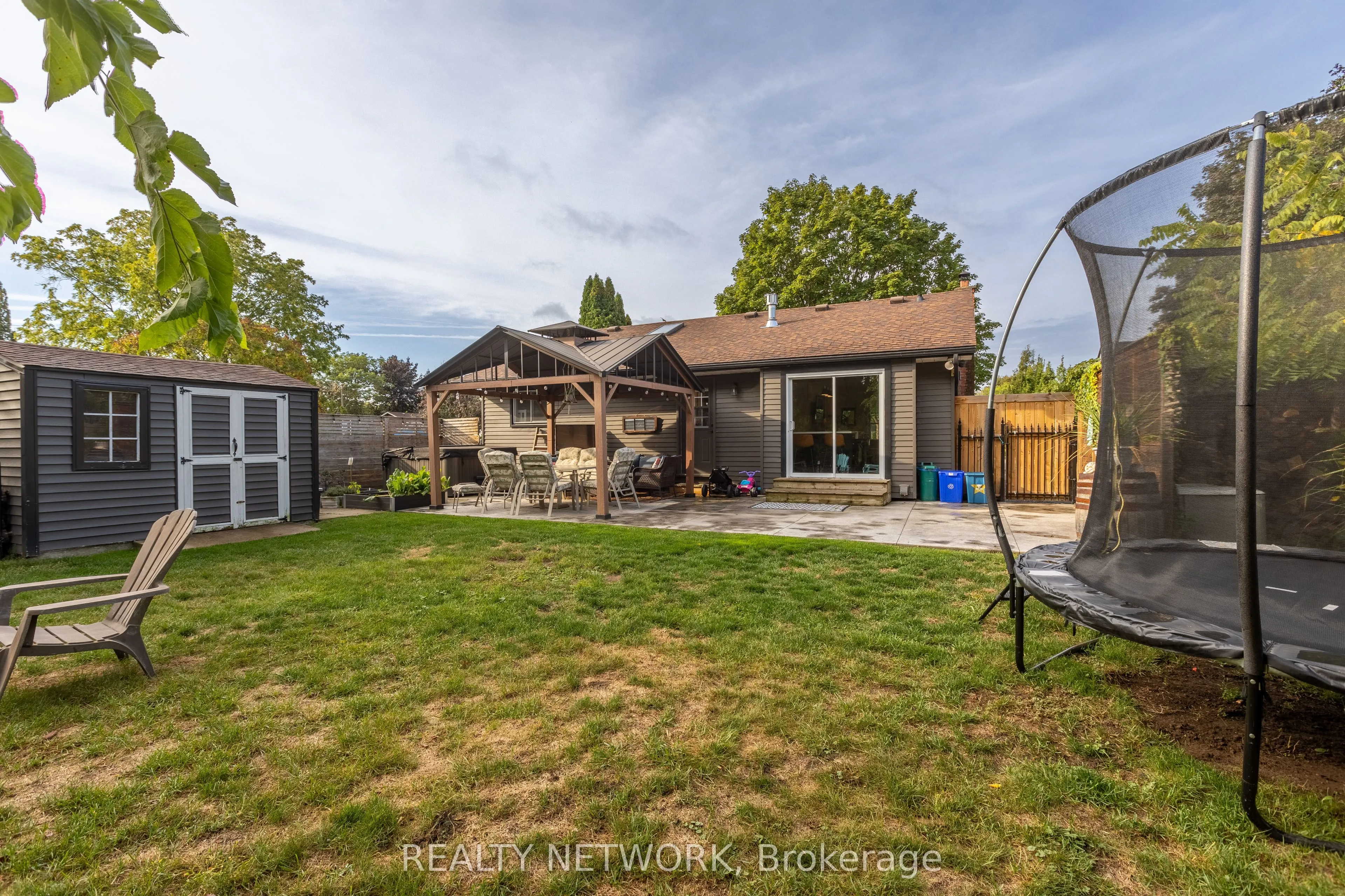 6 Cole Farm Boulevard