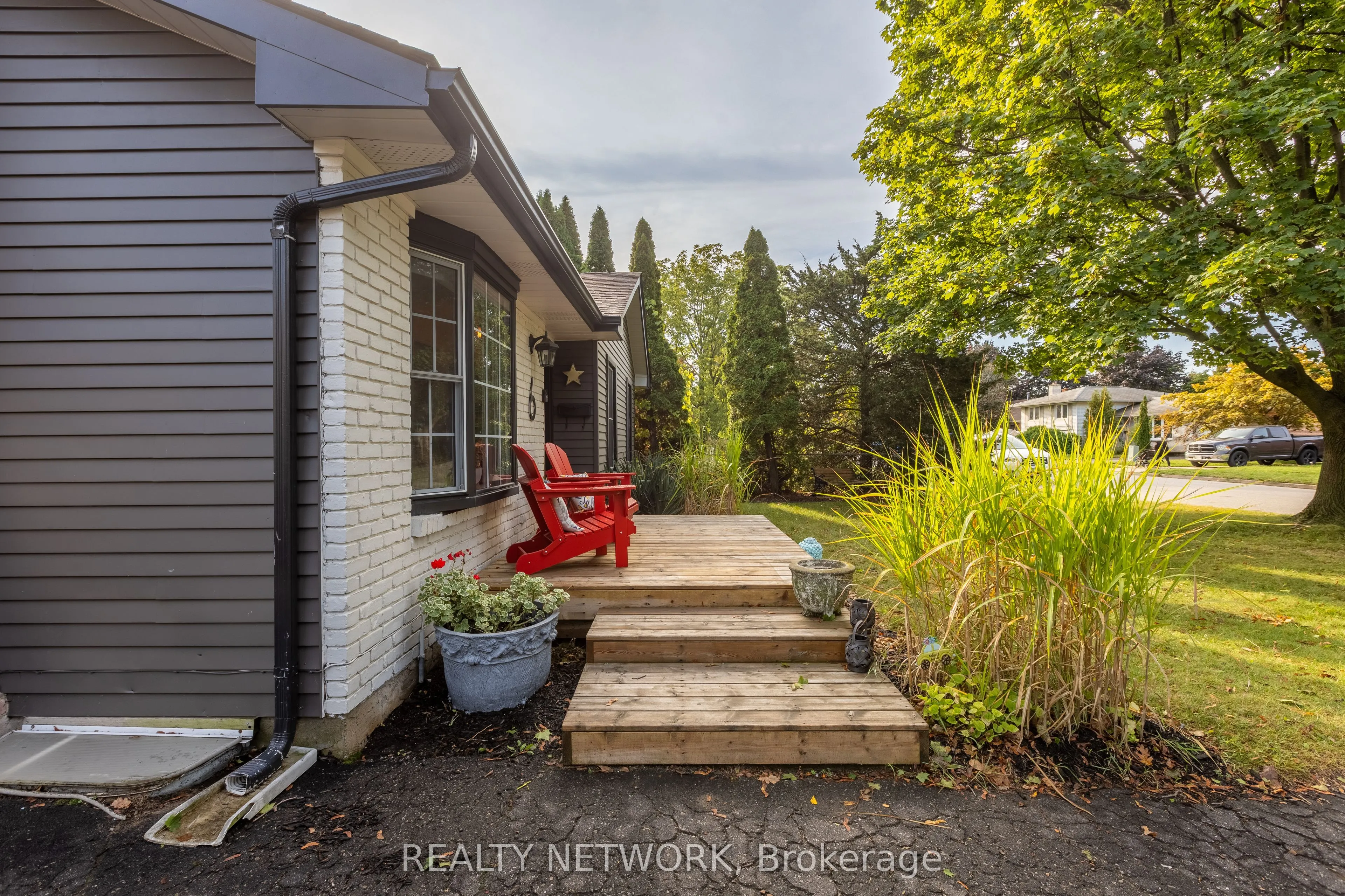 6 Cole Farm Boulevard