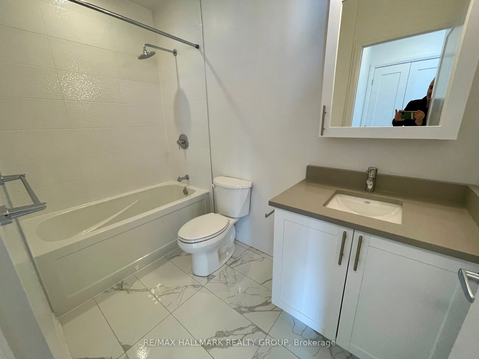 805 CARLING Avenue, #2406