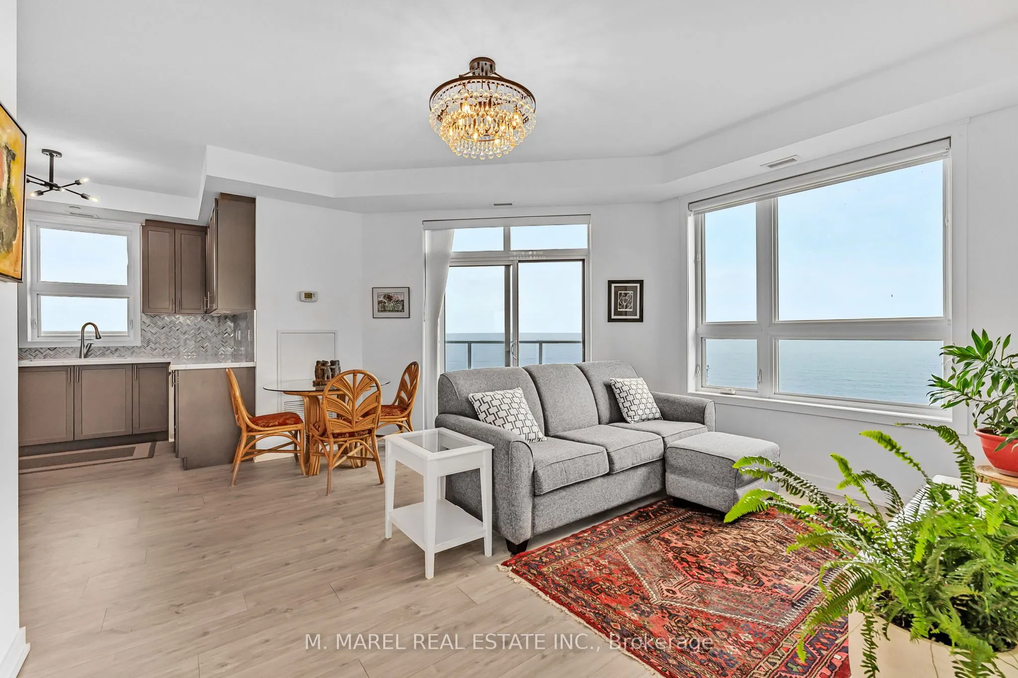 125 Shoreview Place, #432