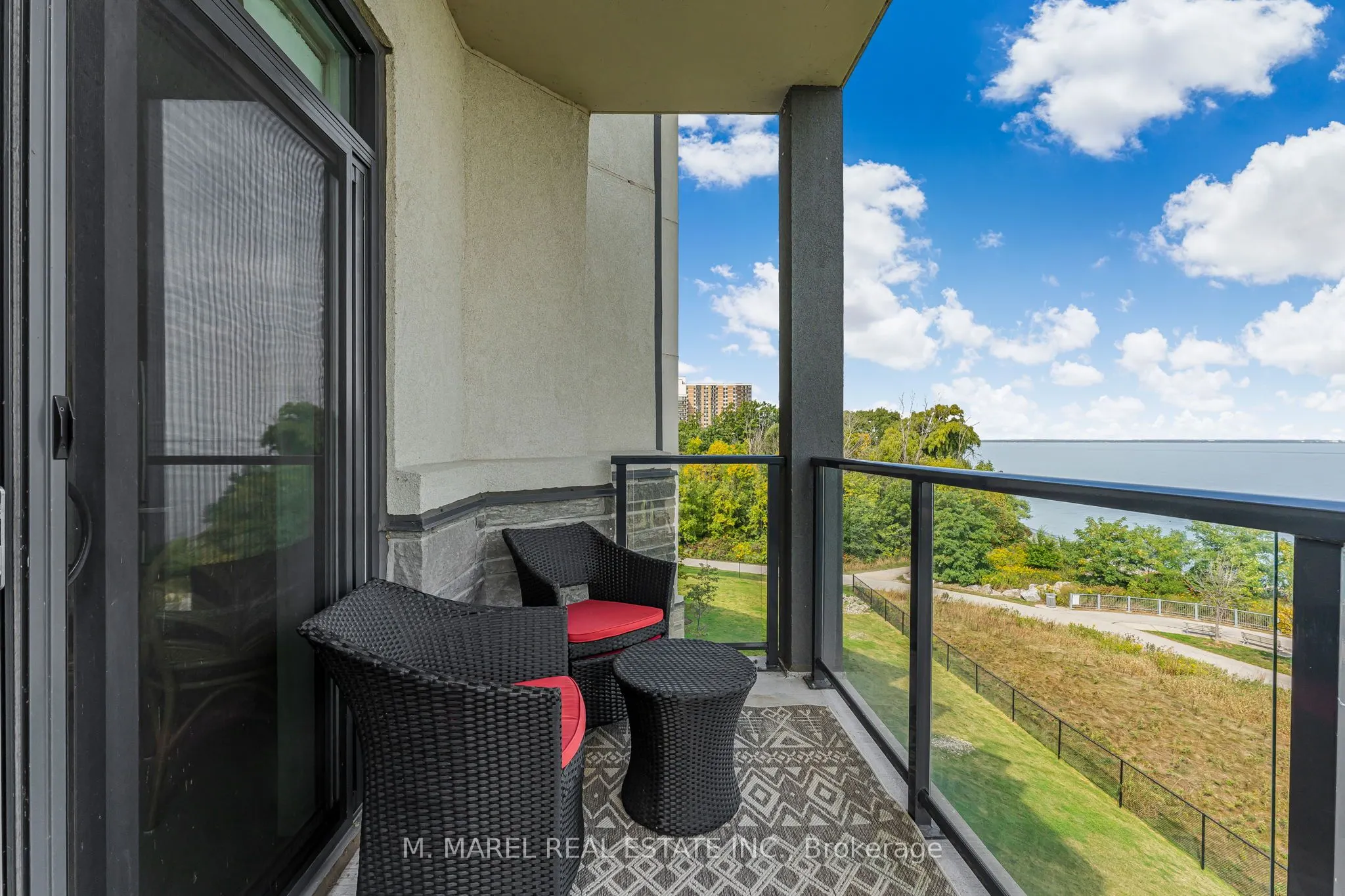 125 Shoreview Place, #432