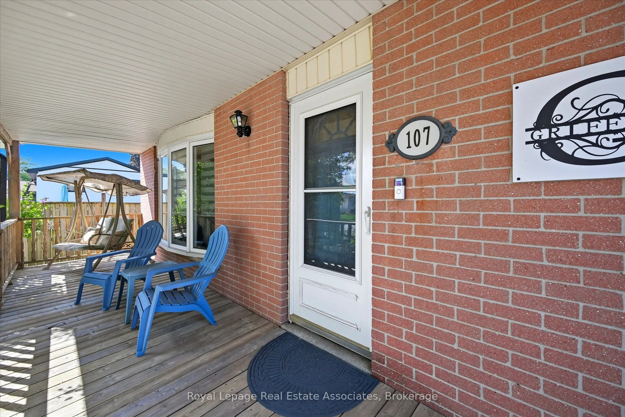 107 Billington Crescent