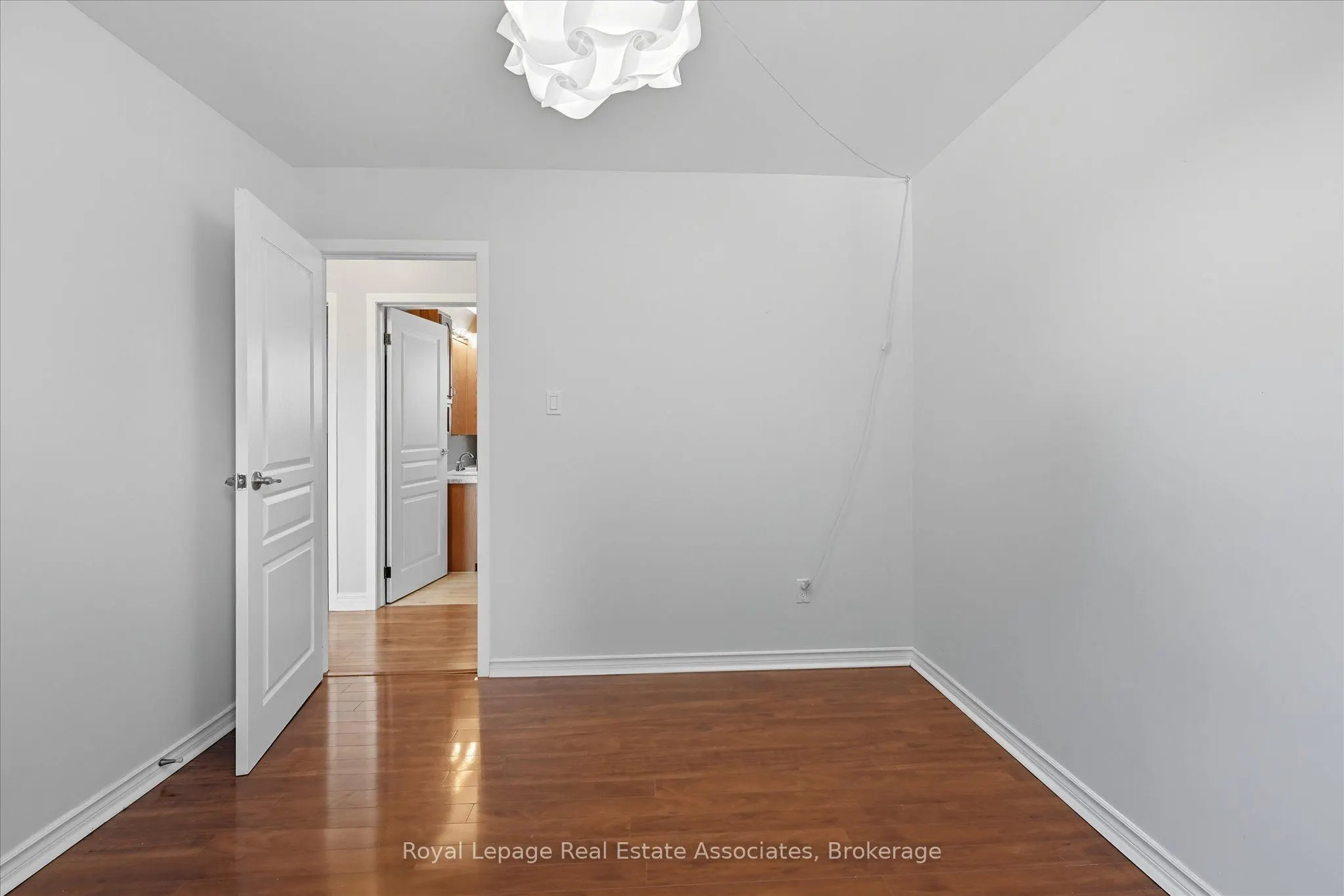 107 Billington Crescent