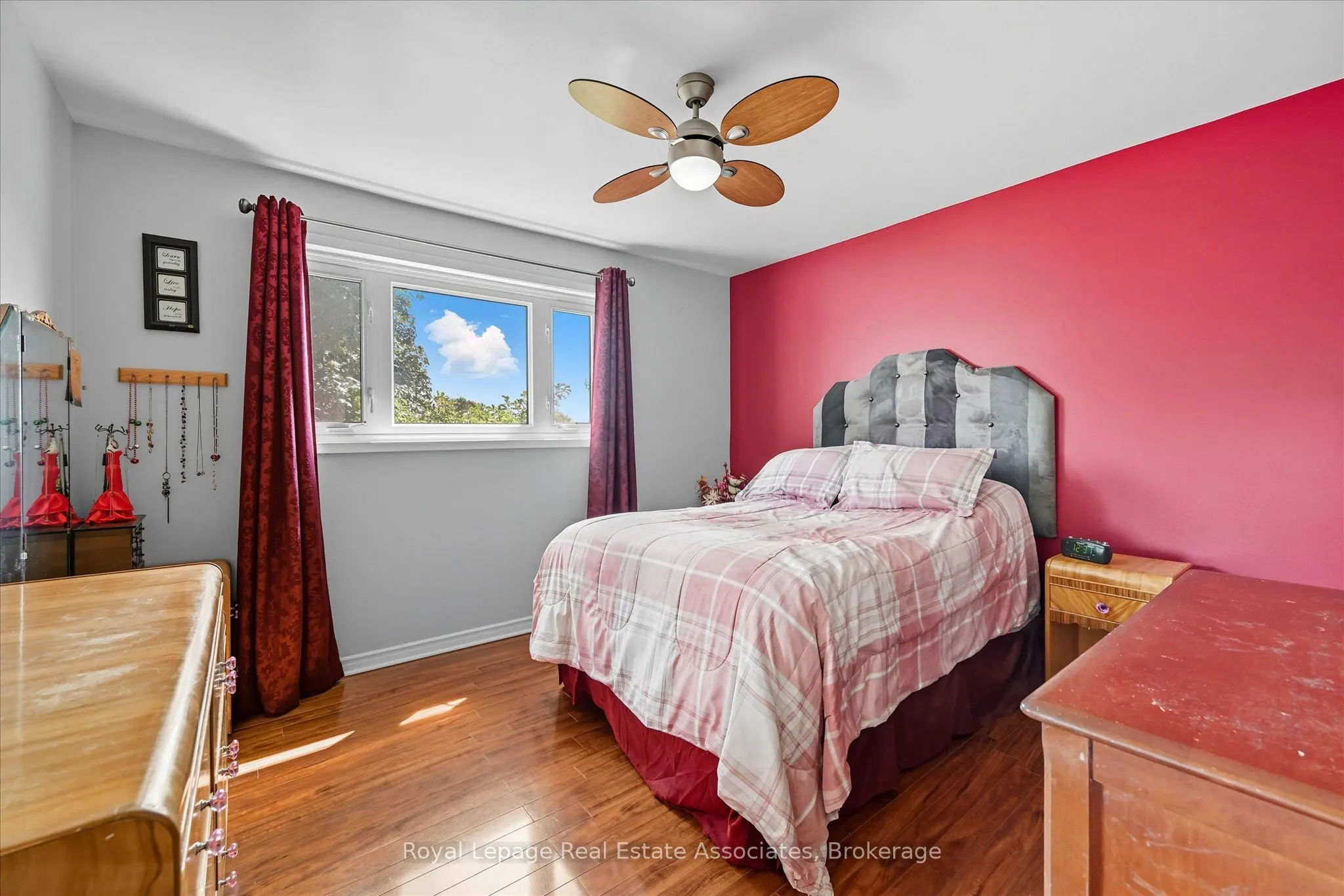 107 Billington Crescent