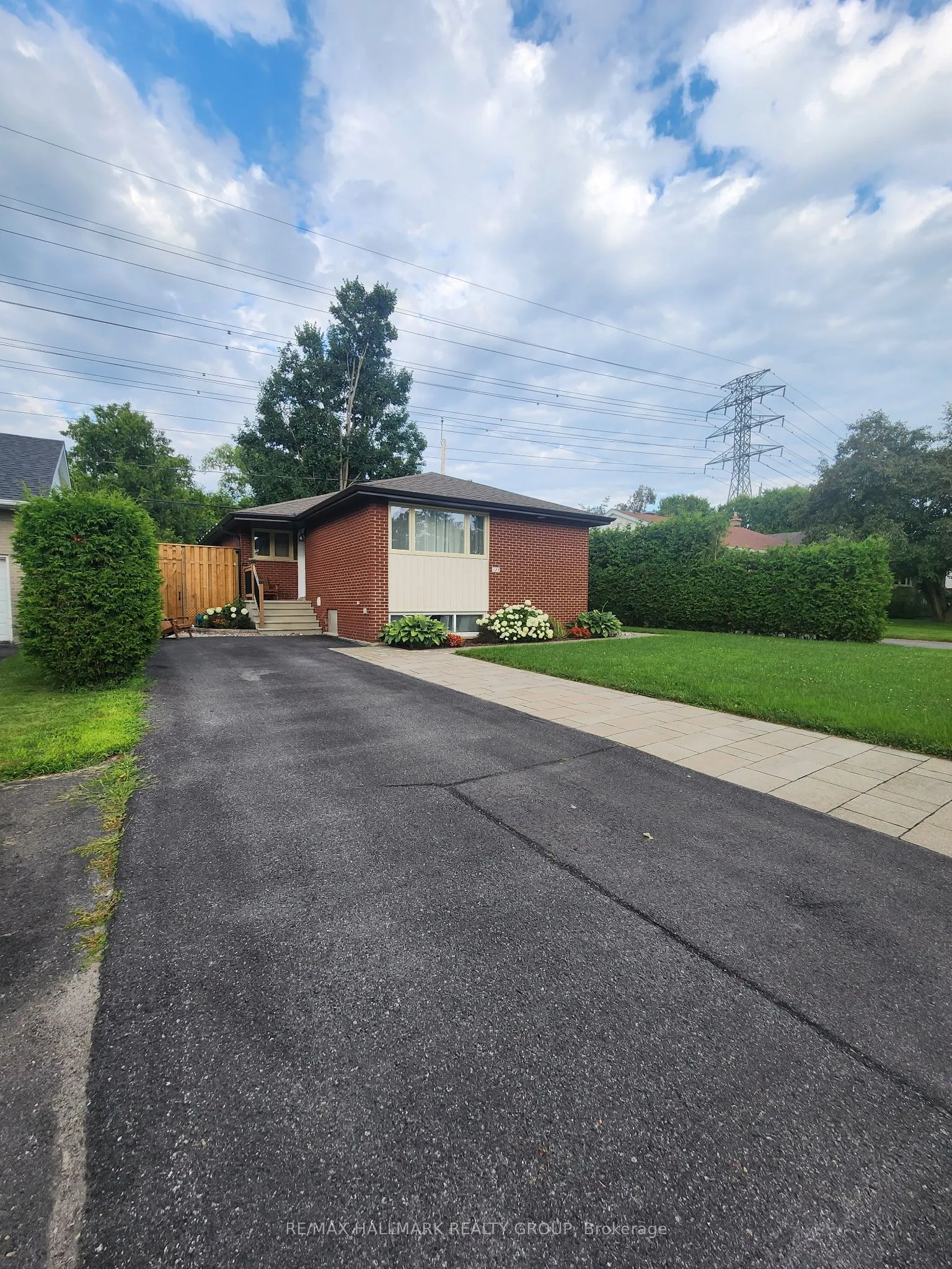 1185 WOODSIDE Drive, #B