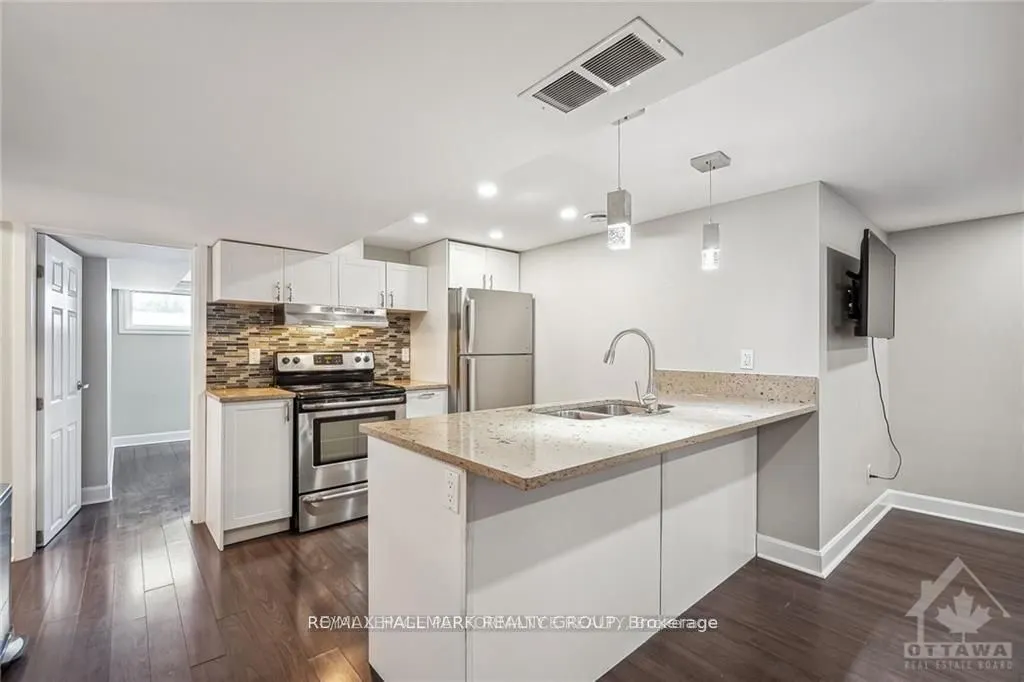 1185 WOODSIDE Drive, #B