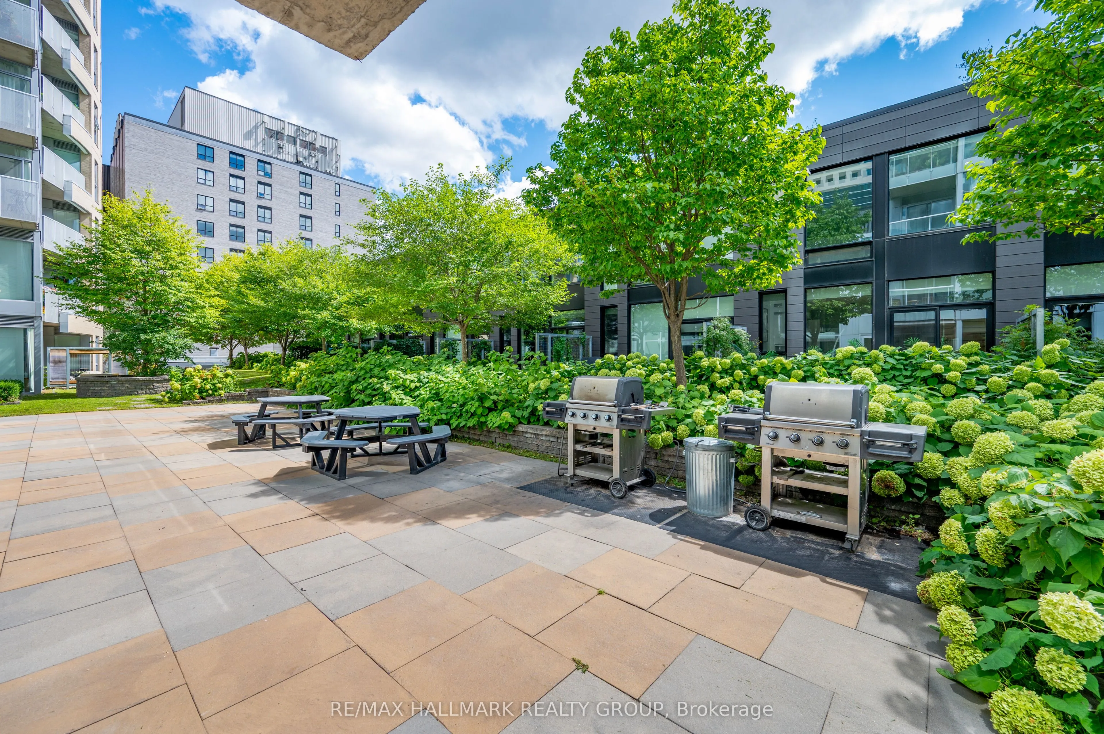 179 Metcalfe Street, #1904