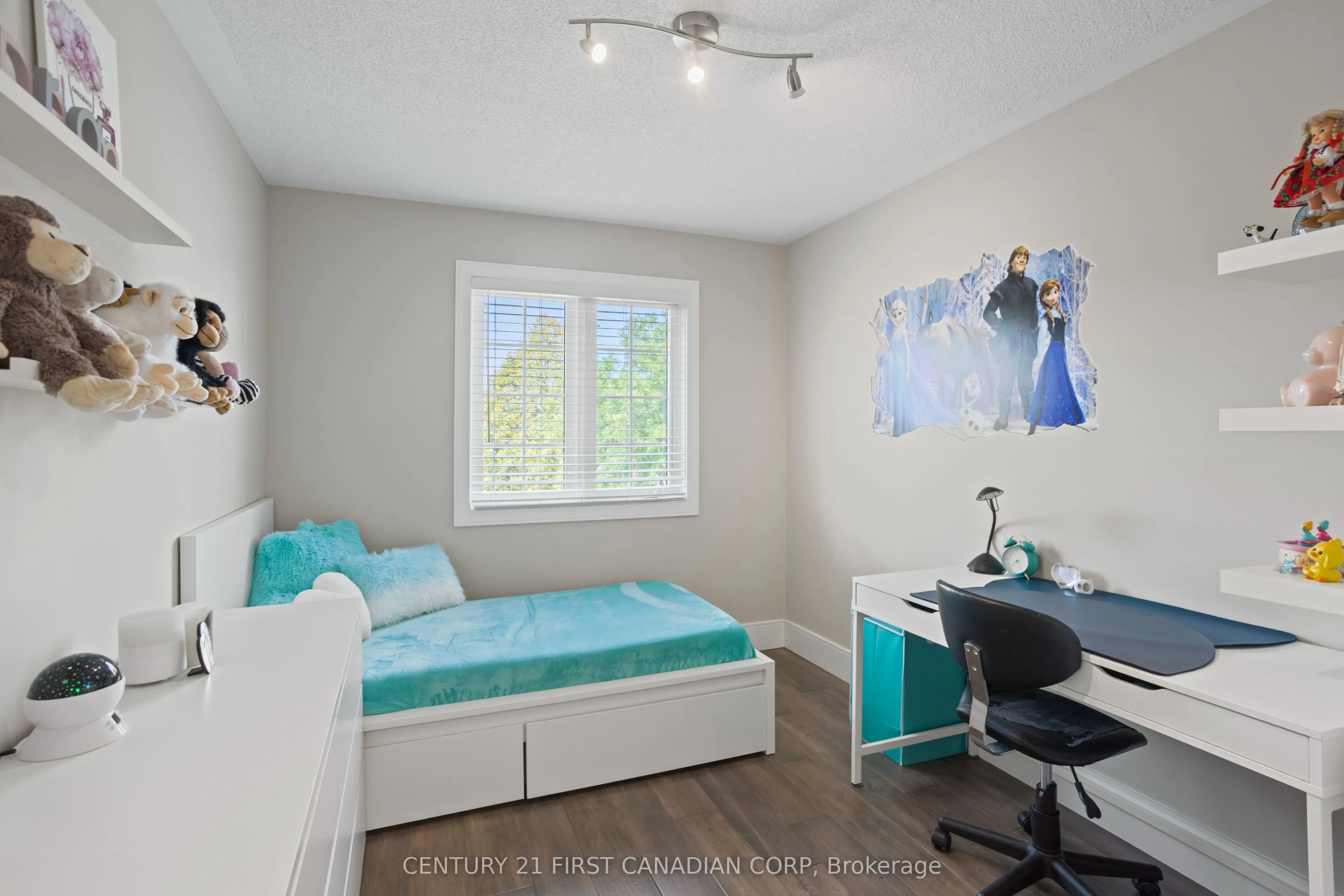 1075 Blackmaple Court