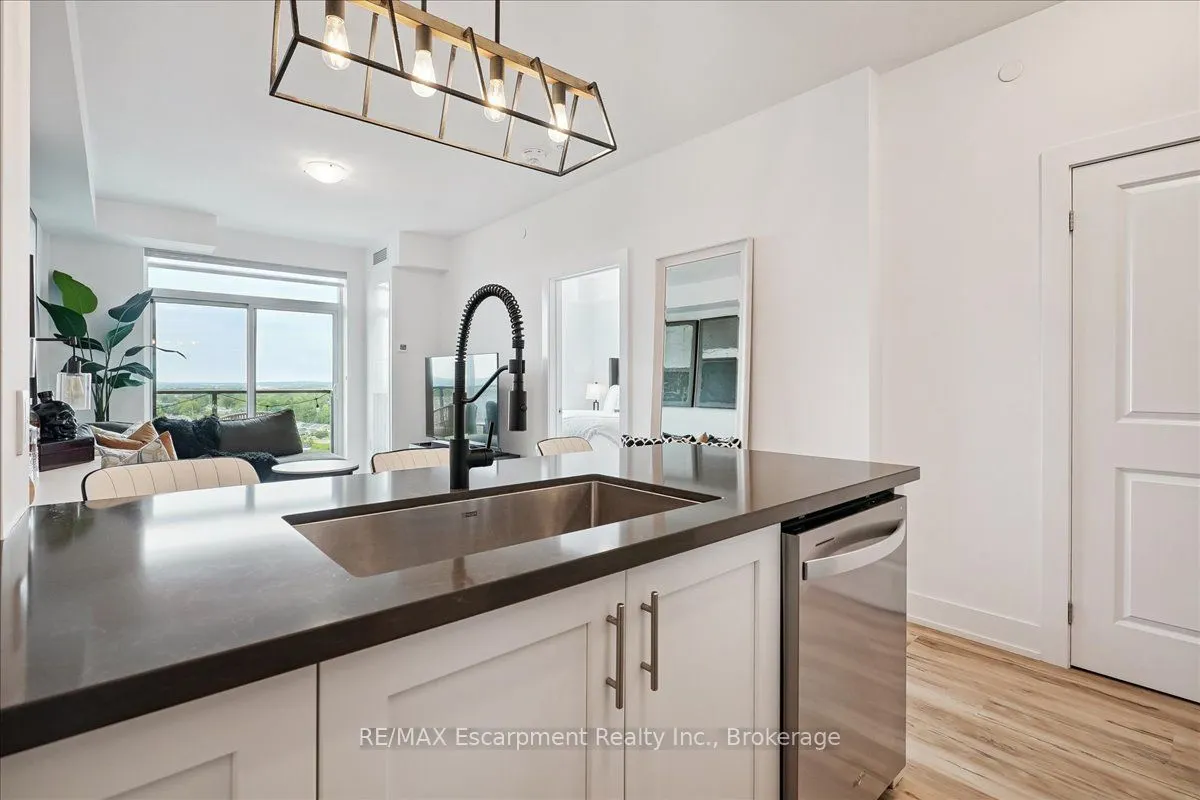 450 Dundas Street E, #1101