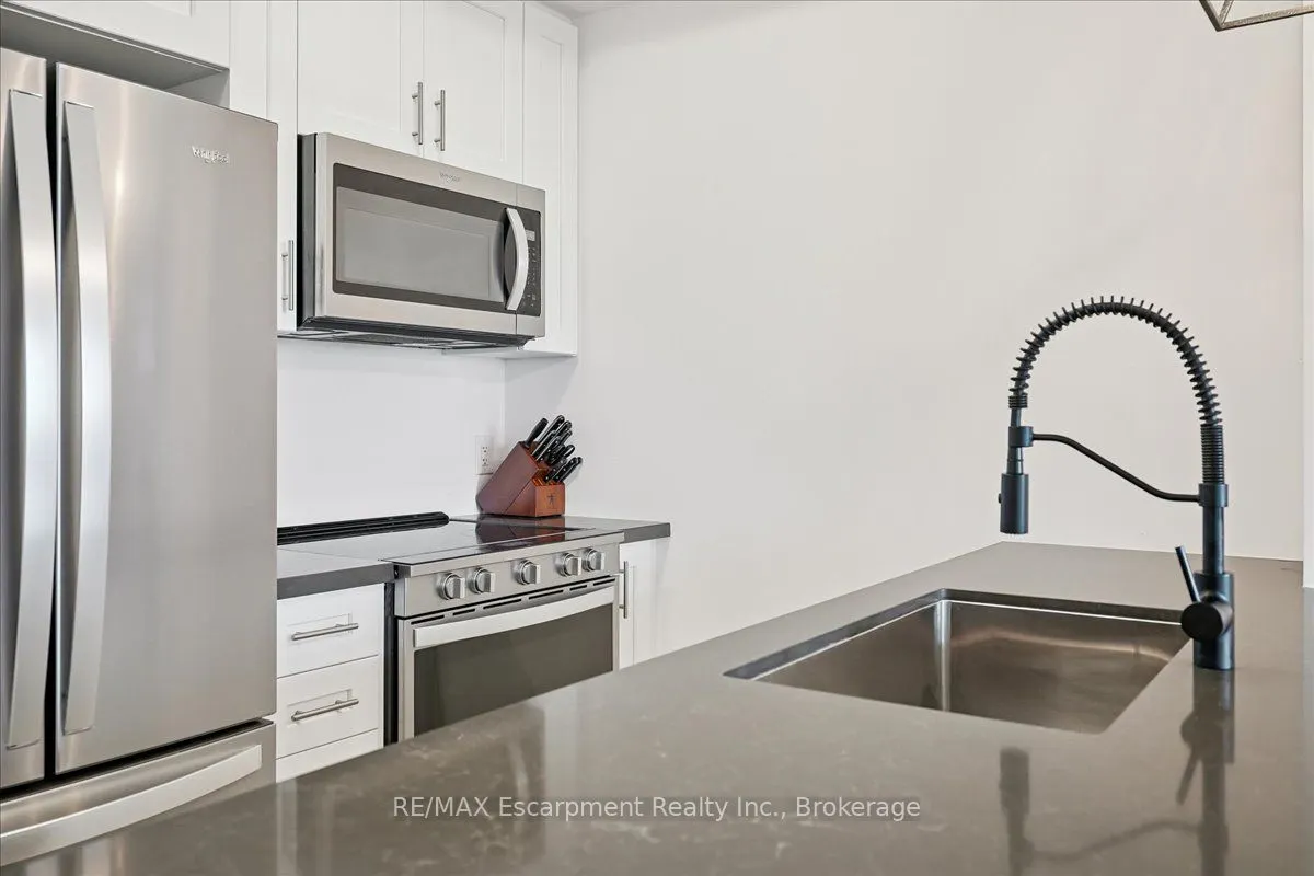 450 Dundas Street E, #1101