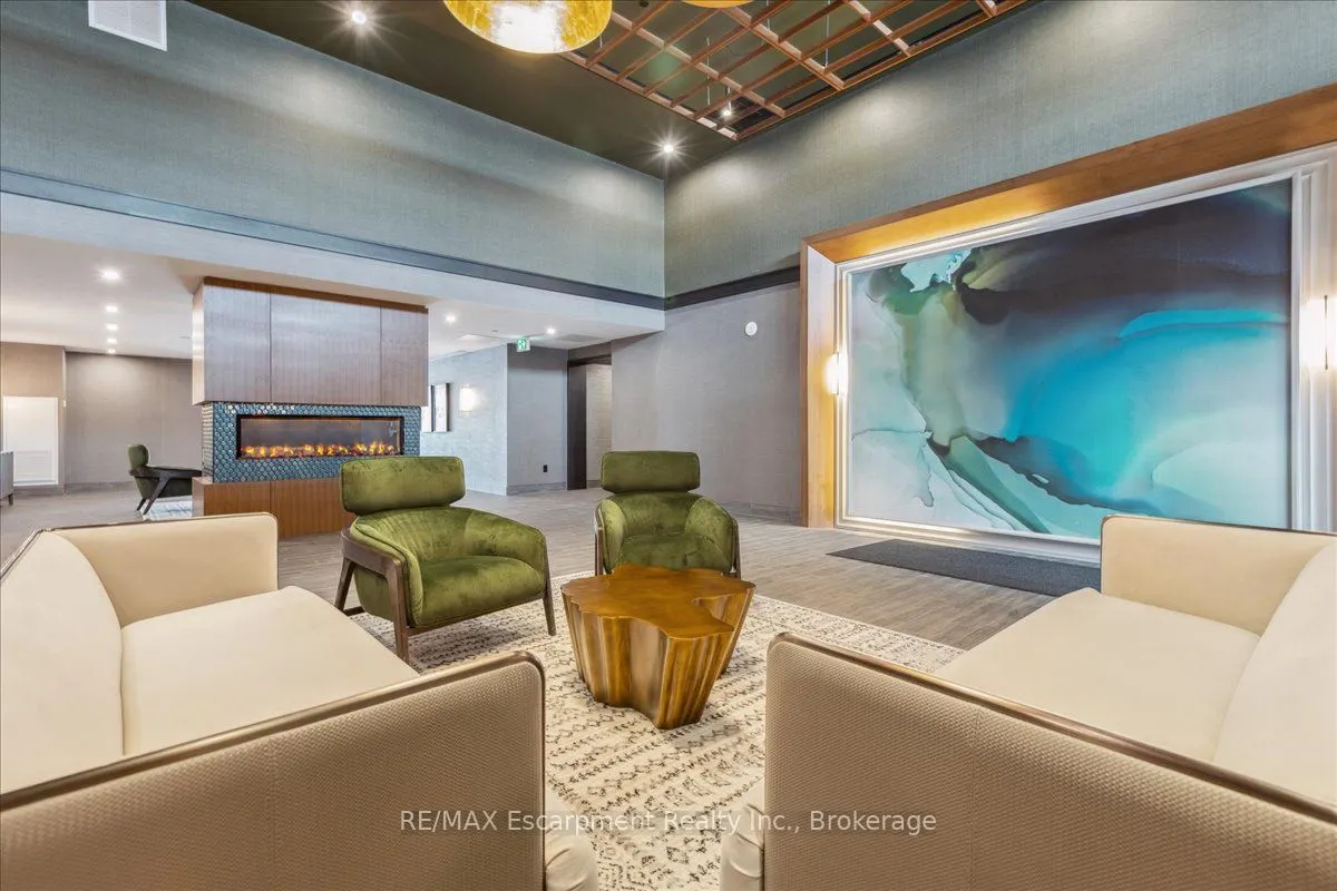 450 Dundas Street E, #1101