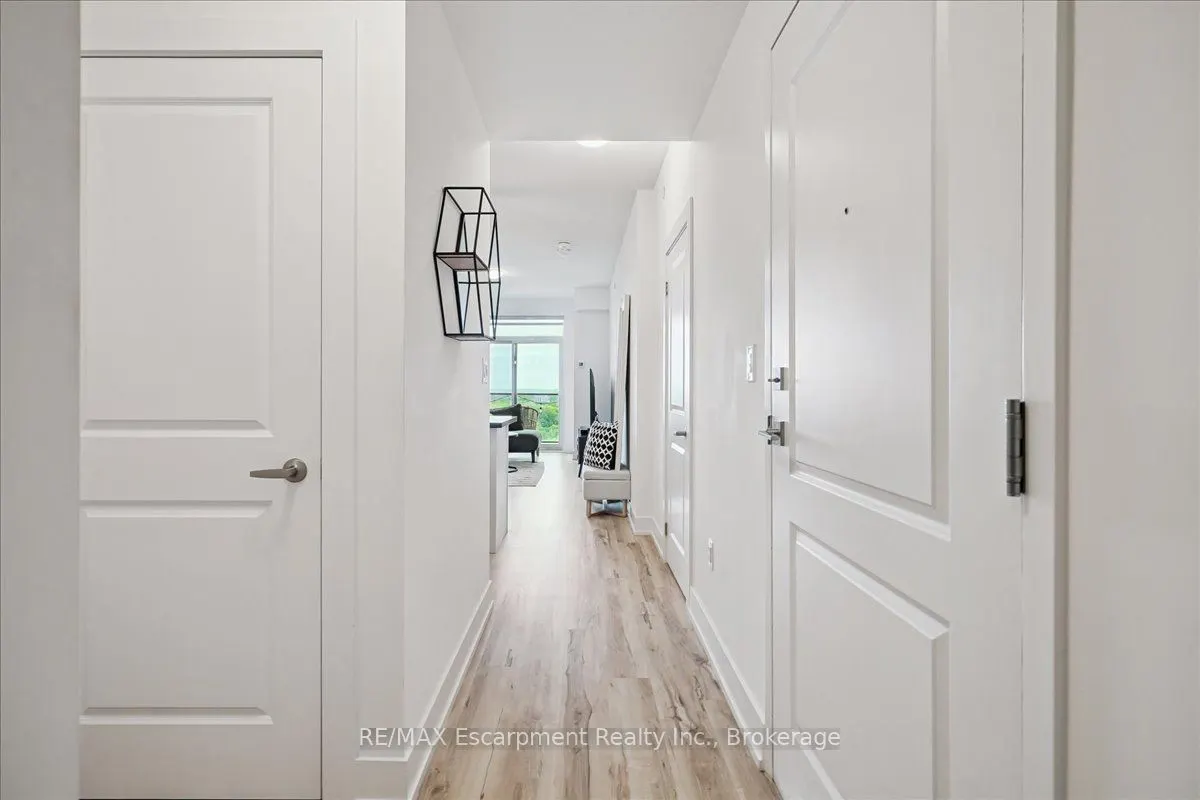 450 Dundas Street E, #1101