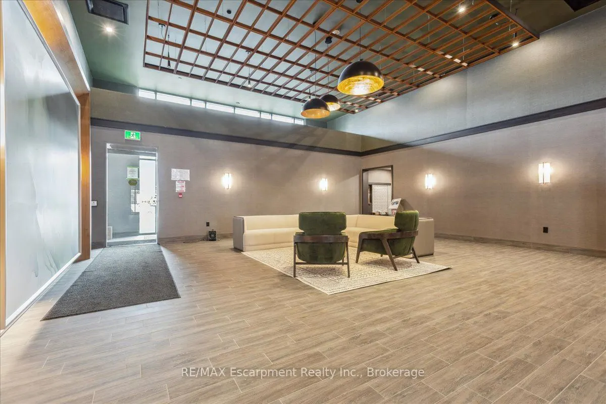 450 Dundas Street E, #1101