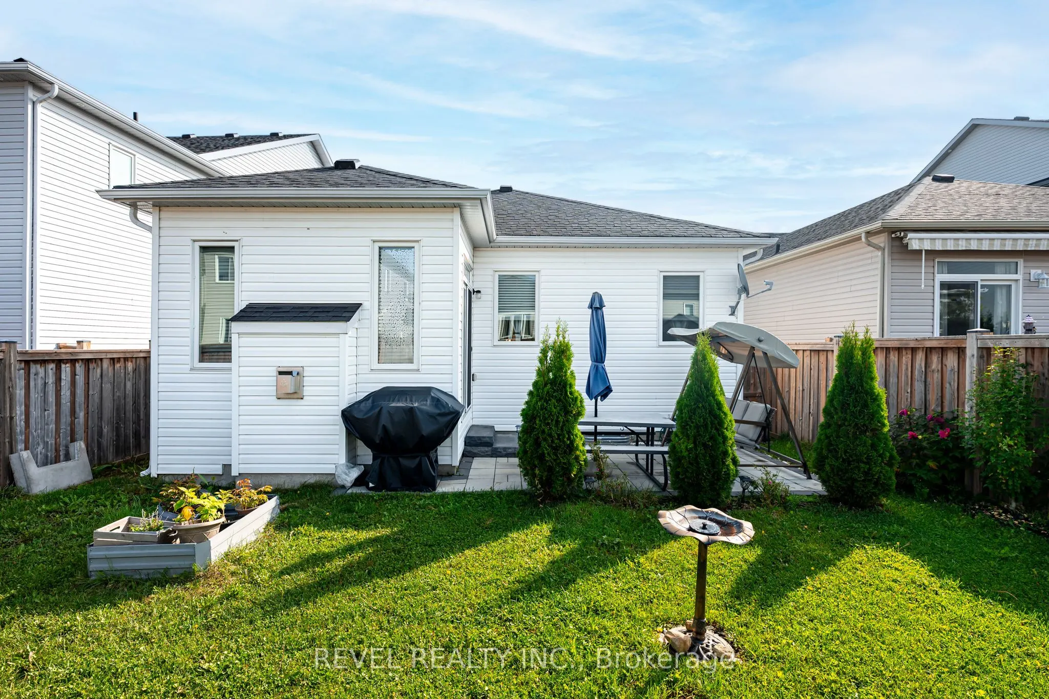 544 Brett Street