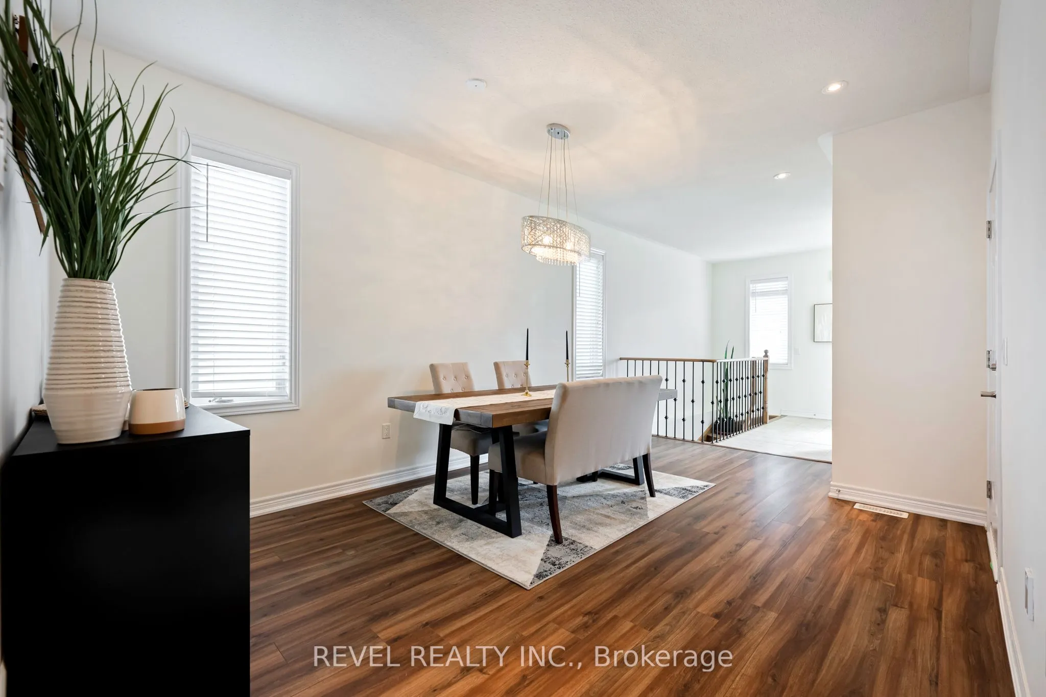 544 Brett Street