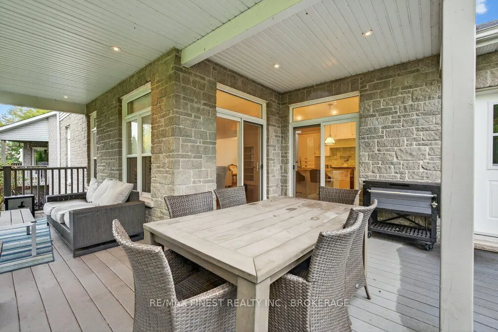 247 Honeywood Avenue